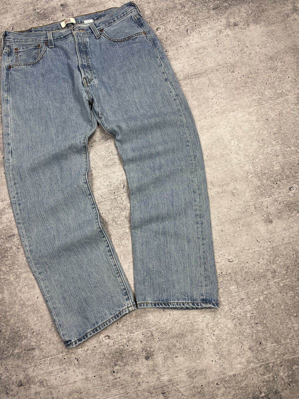 Levi's × Vintage Vintage Levi’s 501 Y2K Style Blue Stonewashed Denim Jeans Size US 36 / EU 52 - 5 Thumbnail