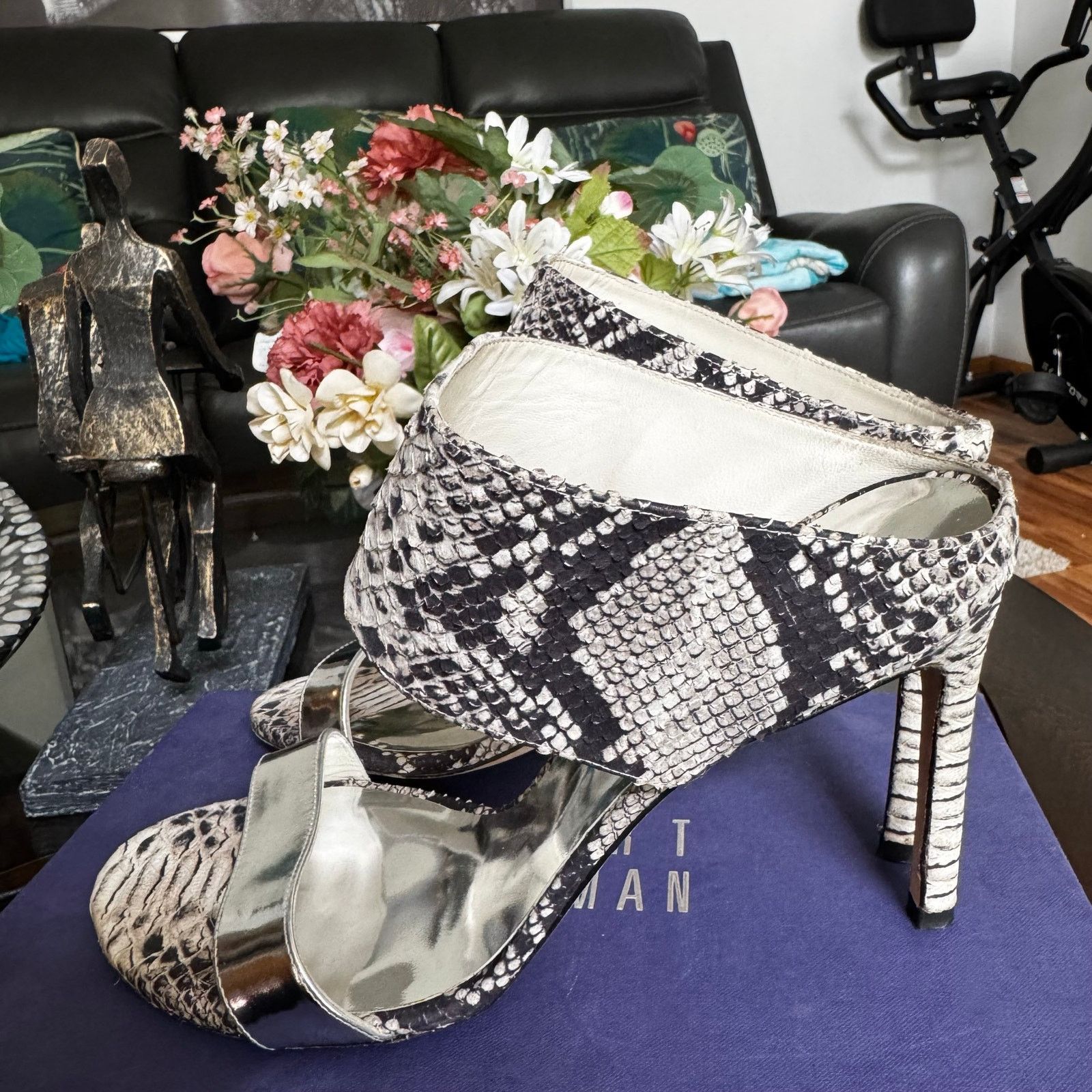 Stuart Weitzman Stuart Weitzman Minimalist My Slide Leather Sandals Mules Size US 11 / IT 41 - 2 Thumbnail