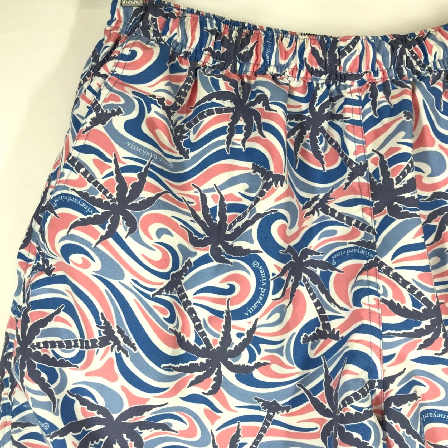 Vineyard Vines VINEYARD VINES Men Bottom L Swim Trunks Pink/Blue Lined 100% Polyester Size US 33 - 2 Thumbnail