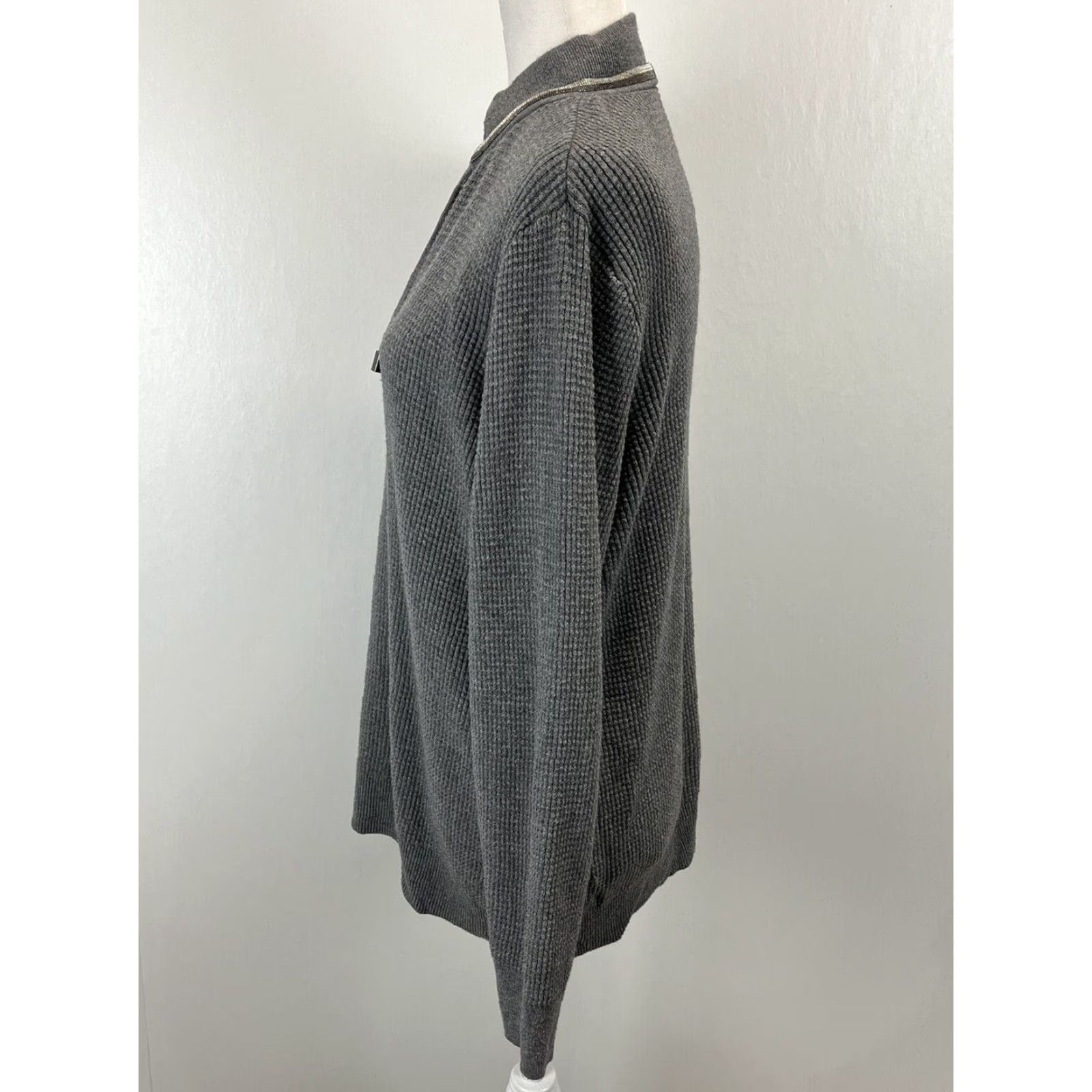 Vintage Chico's Zenergy Waffle Knit Sweater Women XL Gray V-Neck Pullover Knit Classic Size XL / US 12-14 / IT 48-50 - 2 Thumbnail
