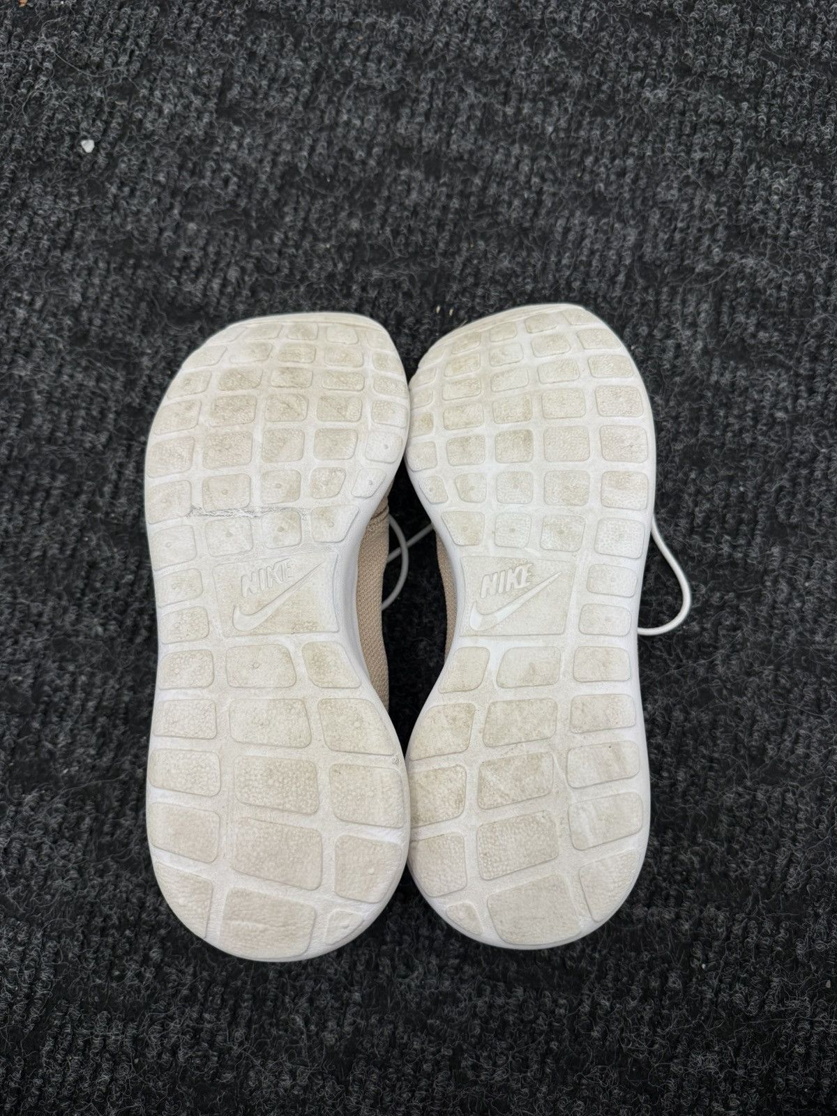 Nike Nike Roshe One 'Sand' Size US 9.5 / EU 42-43 - 6 Thumbnail