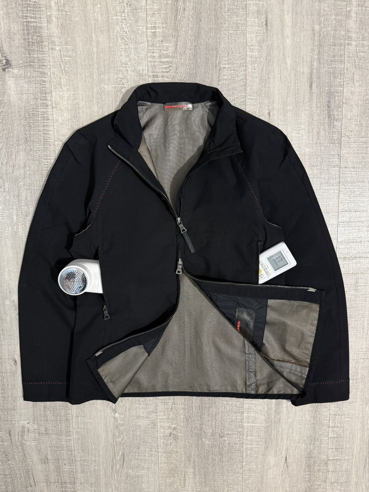 Prada Vintage prada goretex women jacket Size M / US 6-8 / IT 42-44 - 3 Thumbnail