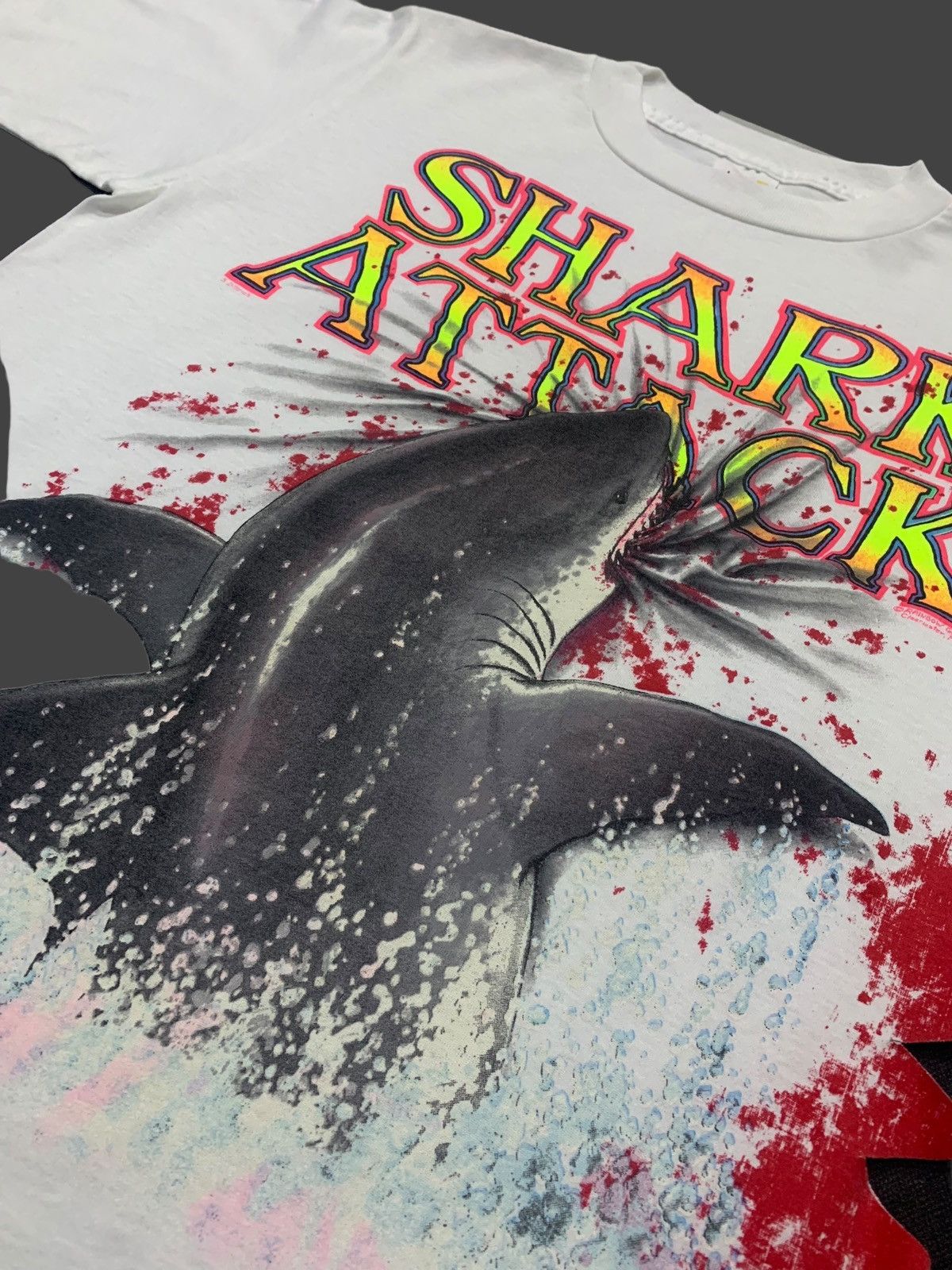 Vintage 80s Vintage Shark Attack 3D Bite Art Single Stitch Tees Size US M / EU 48-50 / 2 - 6 Thumbnail