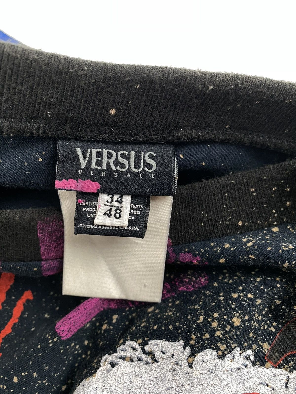 Versace GRAIL 🔥🔥🔥 Versus VERSACE Civil War Satan TANK TOP SHIRT Size US S / EU 44-46 / 1 - 3 Thumbnail