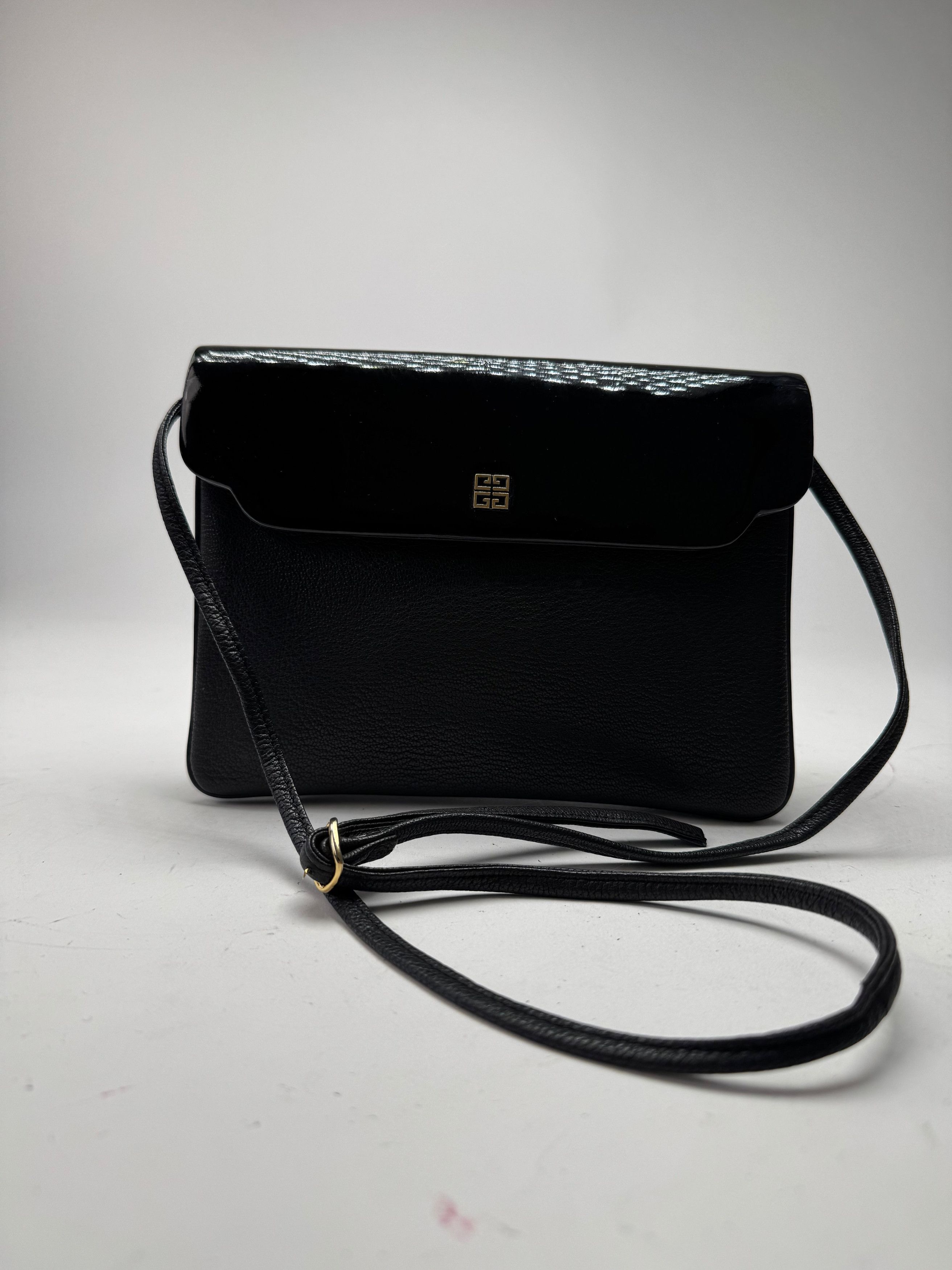 Givenchy Vintage 4G Patent Leather Bag Black Size ONE SIZE - 1 Thumbnail