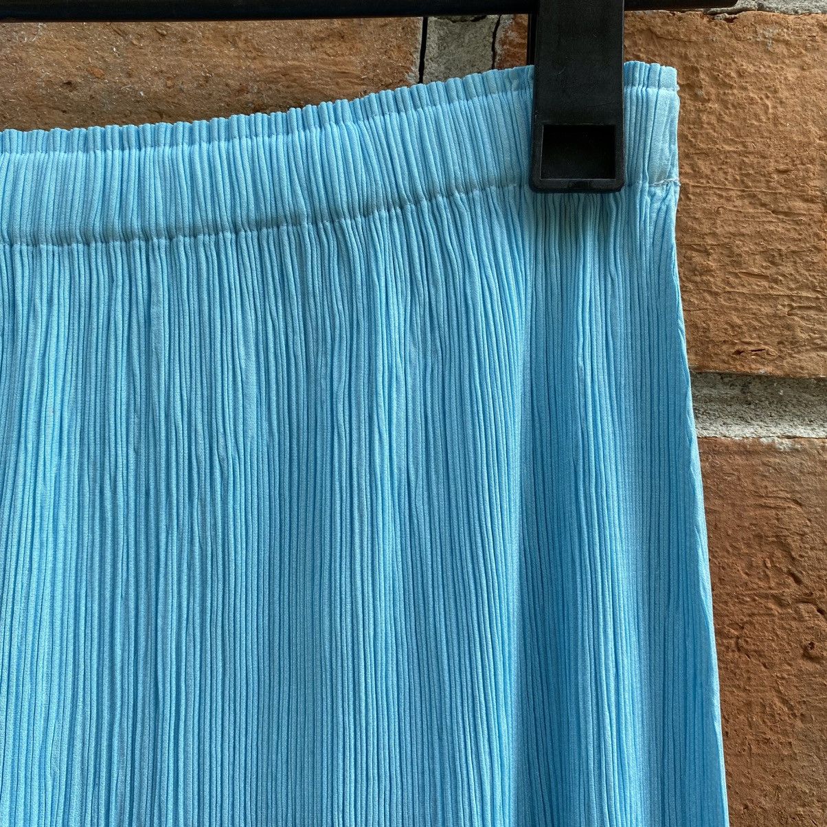 Coneco Sky Blue Pleated Elastic-Waist Skirt