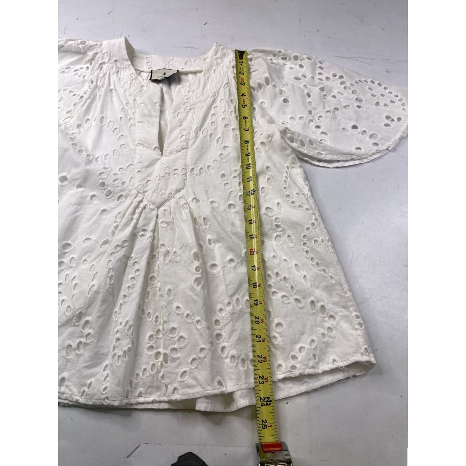 Vintage Tuckernuck White Eyelet Lace Blouse Flutter Sleeve Top Lined 100% Cotton Small Women Shirt Size S / US 4 / IT 40 - 4 Thumbnail