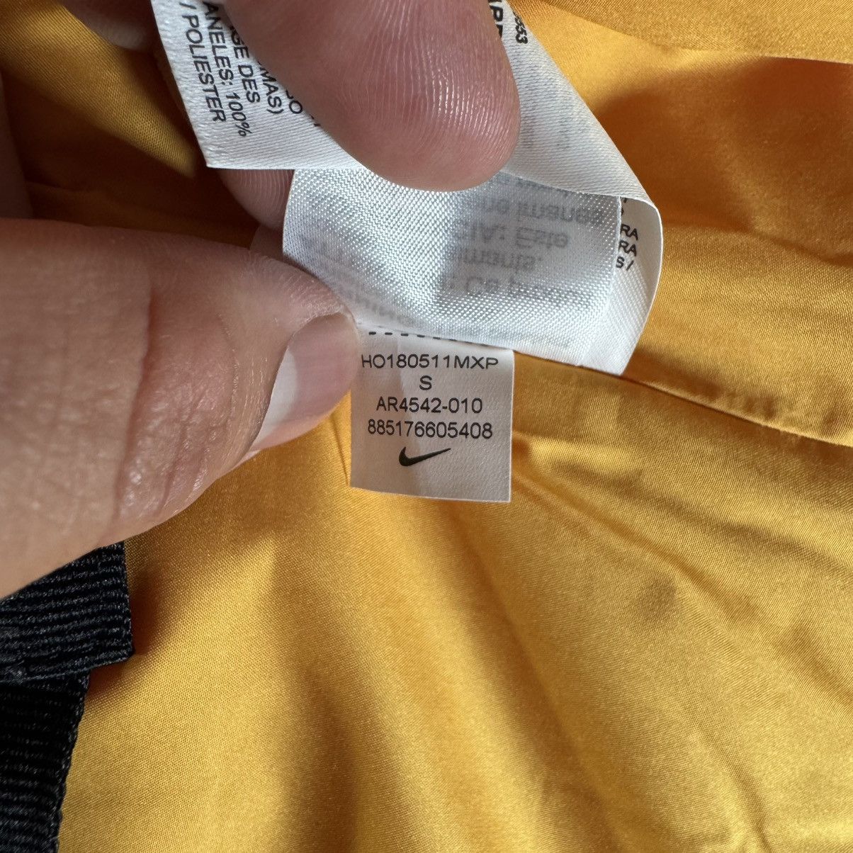 Goretex × Japanese Brand × Nike ACG NikeLab ACG Vest Gore-Tex Yellow Paint Splatter Womens S Size S / US 4 / IT 40 - 12 Thumbnail