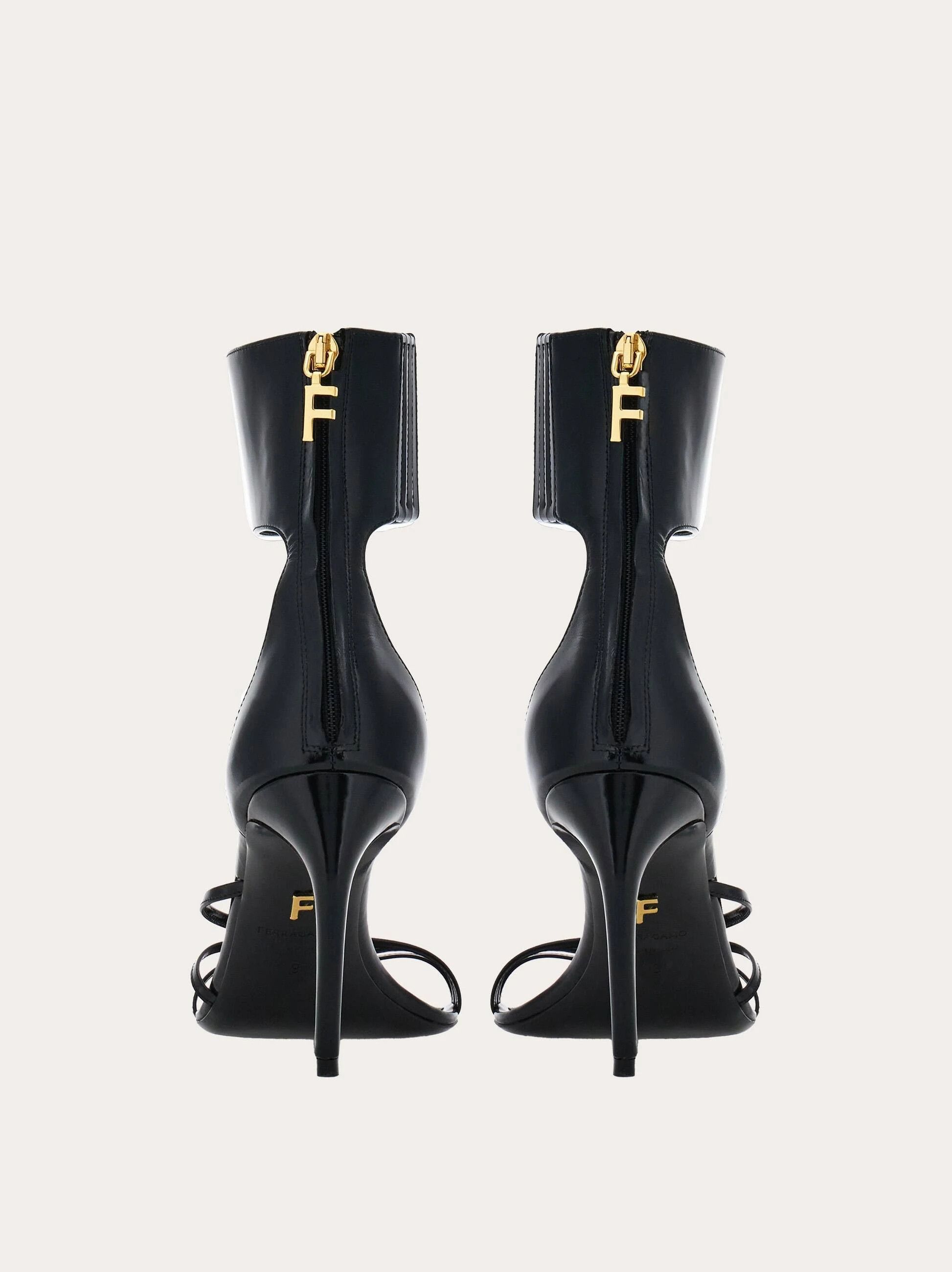 Salvatore Ferragamo o1s1rm0924 Curved Heel Sandals in Black Size US 7.5 / IT 37.5 - 7 Thumbnail