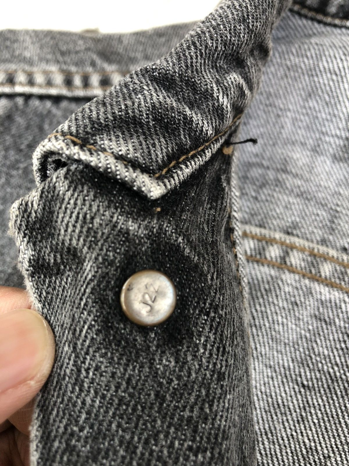 Levi's Vintage 90s Levis Denim Jacket Distressed Denim Size US M / EU 48-50 / 2 - 20 Thumbnail