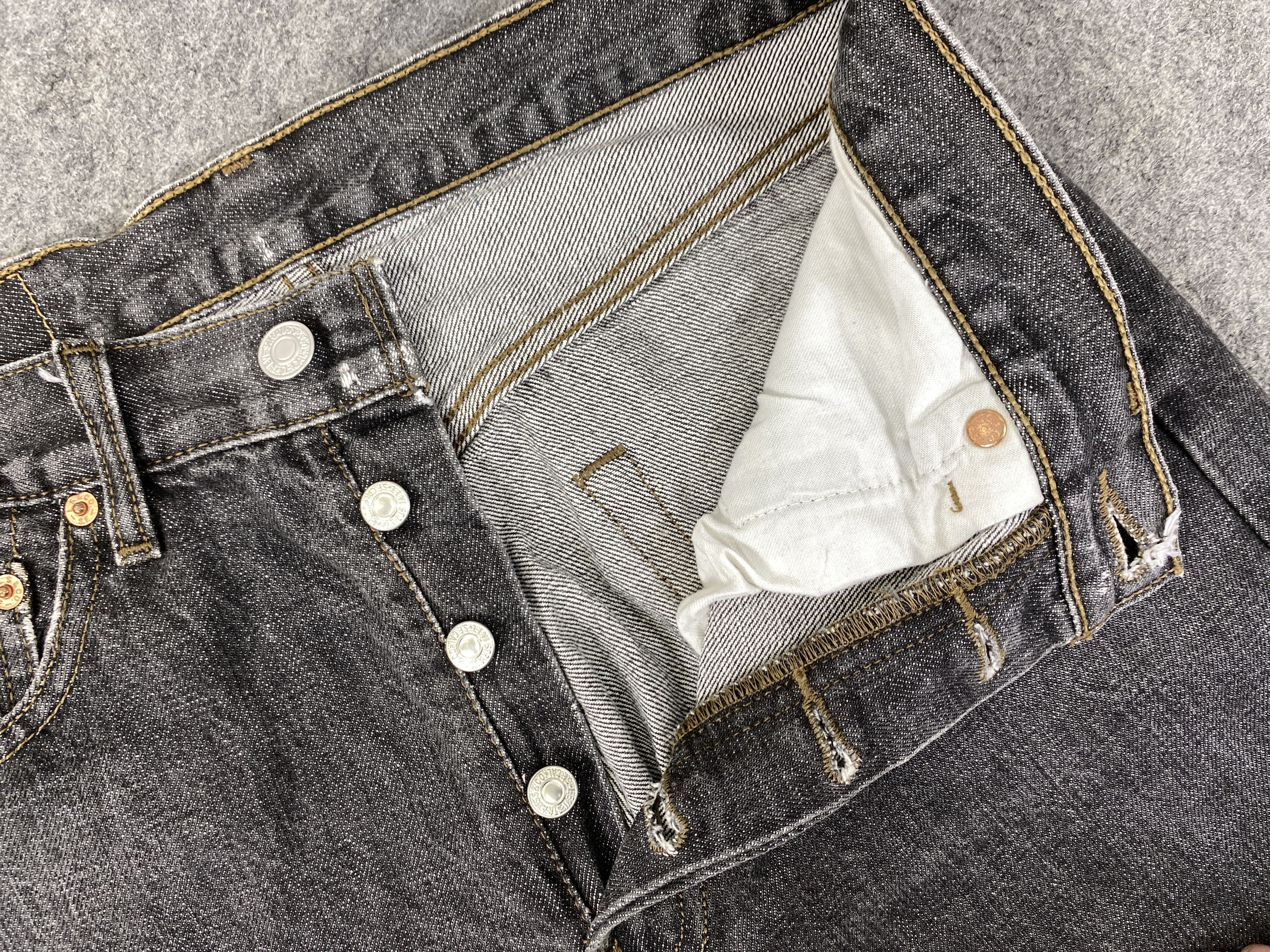 Levi's Black Vintage Levis 501 Jeans 28x25.5 - JN3083 Size US 28 / EU 44 - 6 Thumbnail