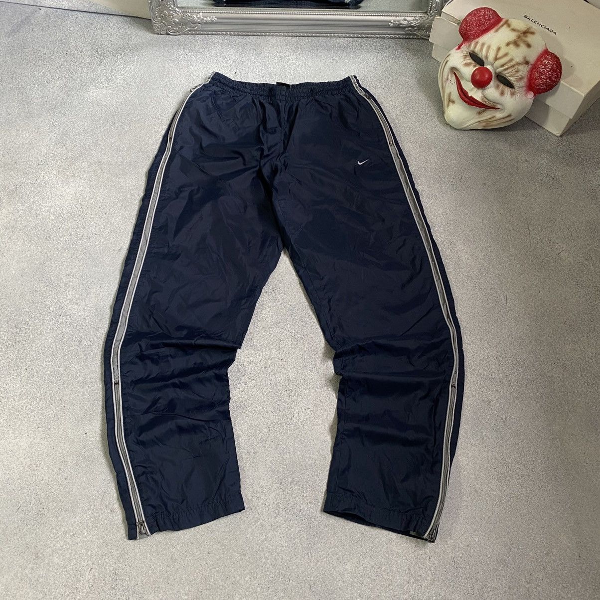 Nike Vintage Nike Track Pants Nylon Drill Y2K Swoosh Logo Size US 30 / EU 46 - 4 Thumbnail
