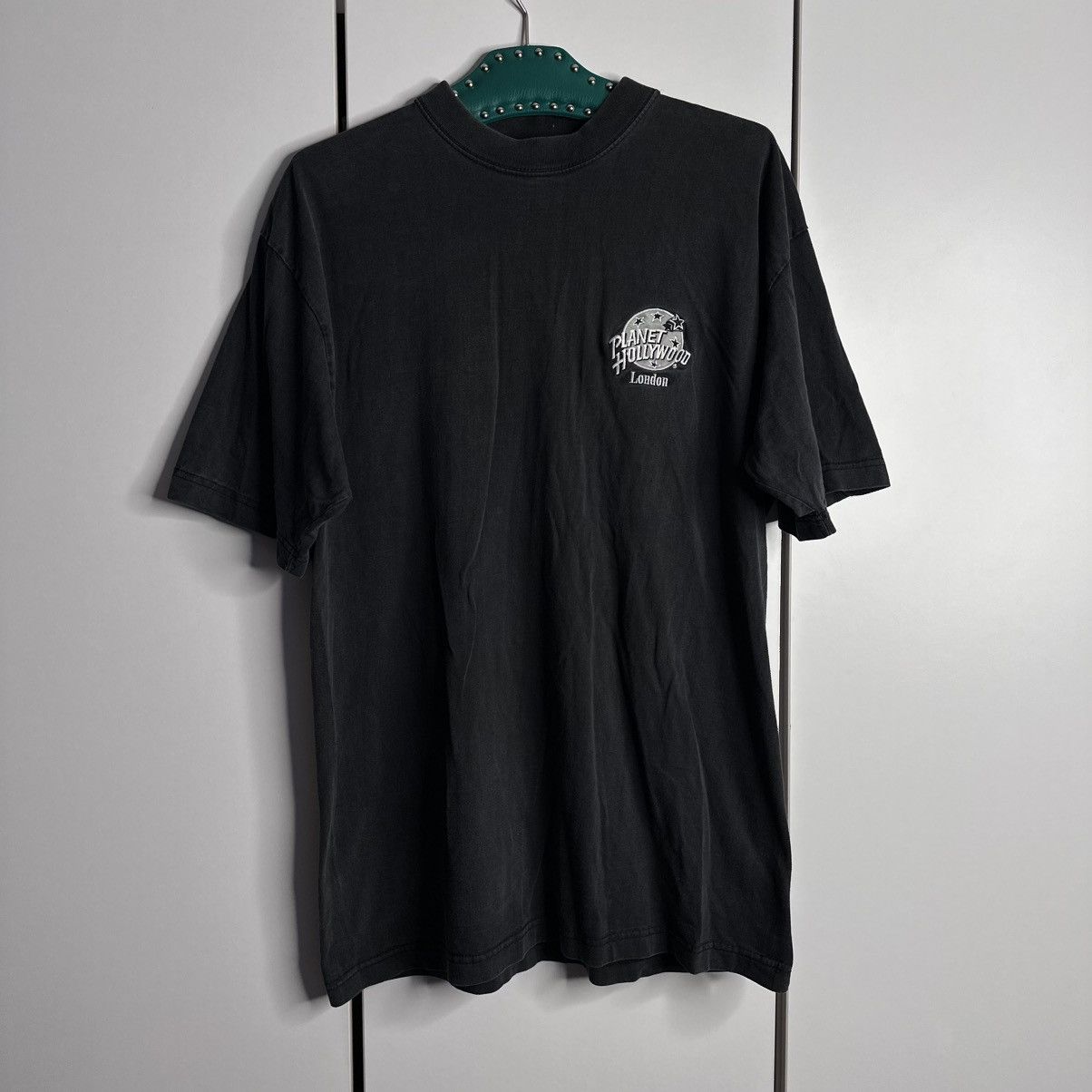 Planet Hollywood Planet Hollywood 1991 Vintage Made in USA Tees T-shirt Size US XL / EU 56 / 4 - 1 Thumbnail
