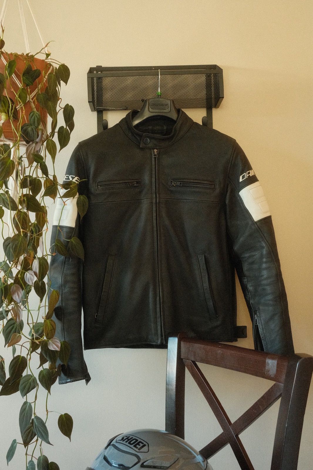Other Dianese Men’s 48 Black Leather Motorcycle Jacket Size US M / EU 48-50 / 2 - 1 Thumbnail