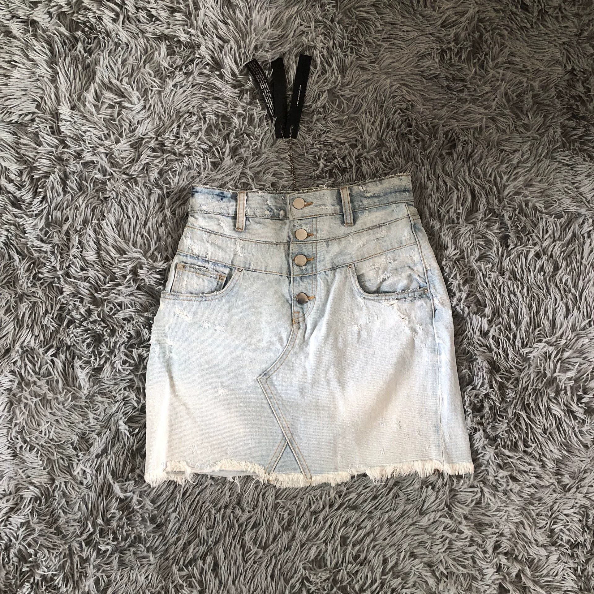 Amiri Amiri Ripped Denim Skirt Shorts Size 26" / US 2 / IT 38 - 1 Thumbnail