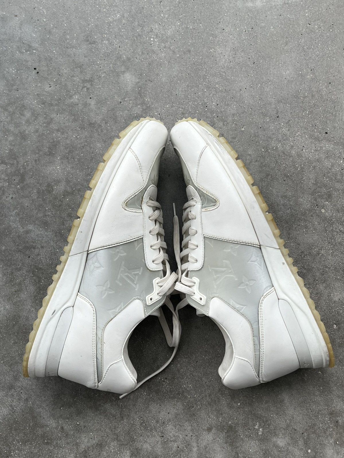 Designer × Louis Vuitton Louis Vuitton Run Away Sneaker Hype Designer rare 8LV Size US 9.5 / EU 42-43 - 4 Thumbnail