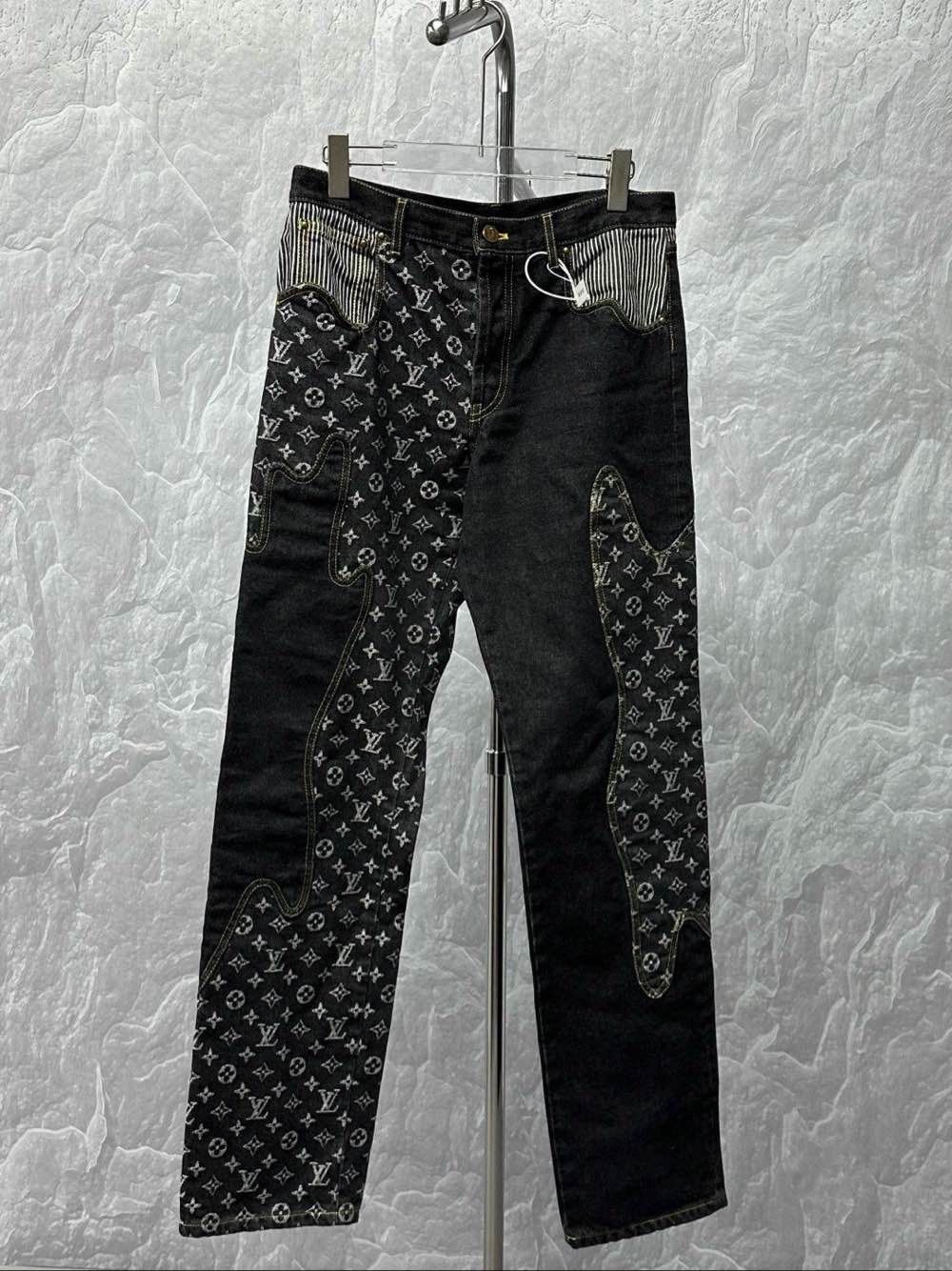 Louis Vuitton Louis Vuitton x Nigo Monogram Denim Jeans Size 36 Size US 36 / EU 52 - 1 Thumbnail