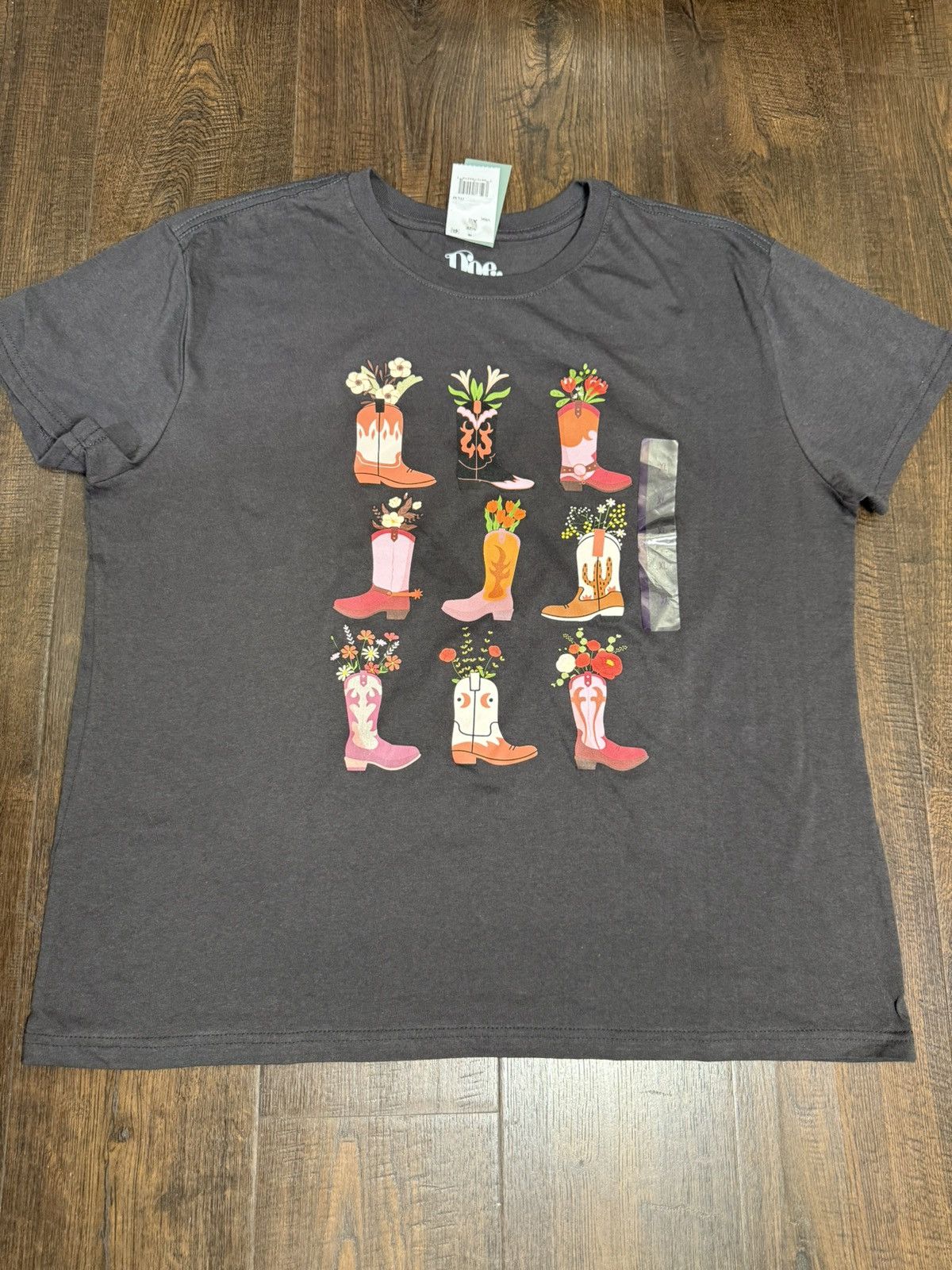 Other NWT‼ KISS Size Large Short Sleeve Graphic Band T-Shirt Size XL / US 12-14 / IT 48-50 - 1 Thumbnail