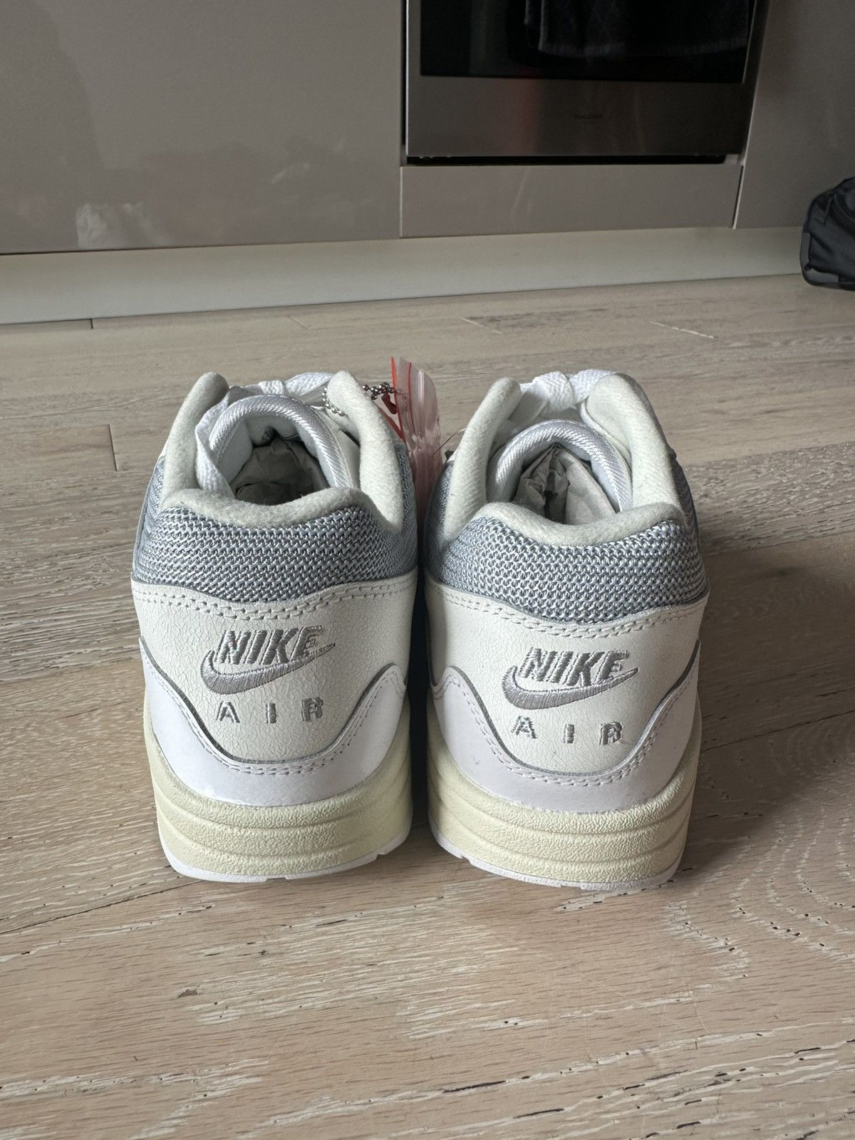 Nike × Patta Nike Air Max 1 Patta Waves White Size US 9.5 / EU 42-43 - 4 Thumbnail