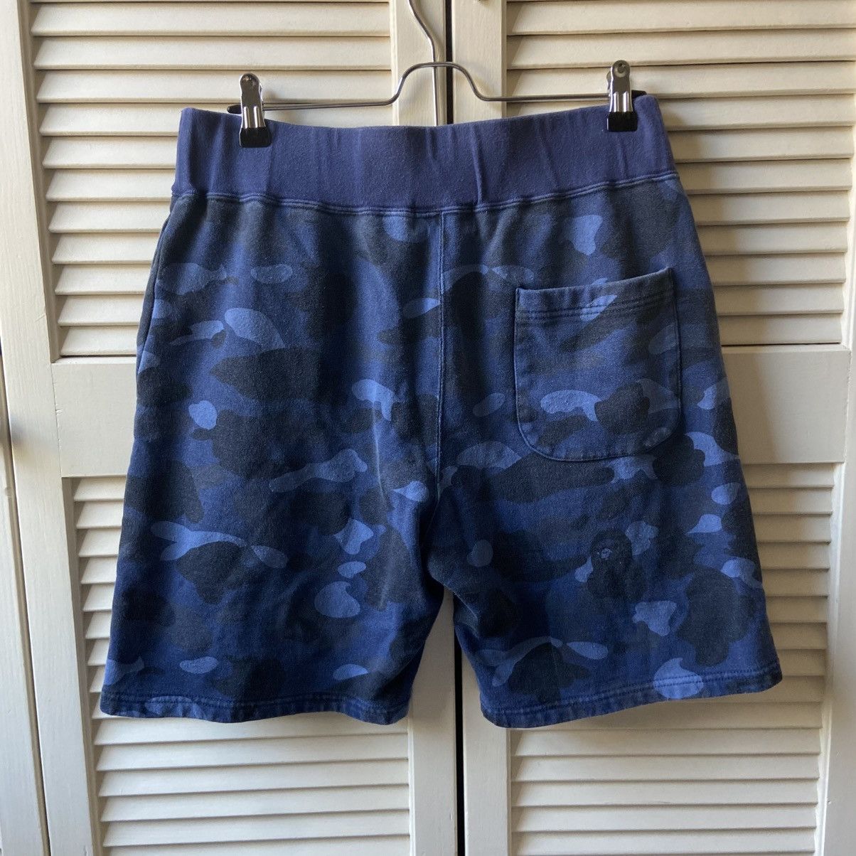 Bape A Bathing Ape Bape OG 1st Blue Camo Sweat Shorts AOP Size M Size US 32 / EU 48 - 8 Thumbnail