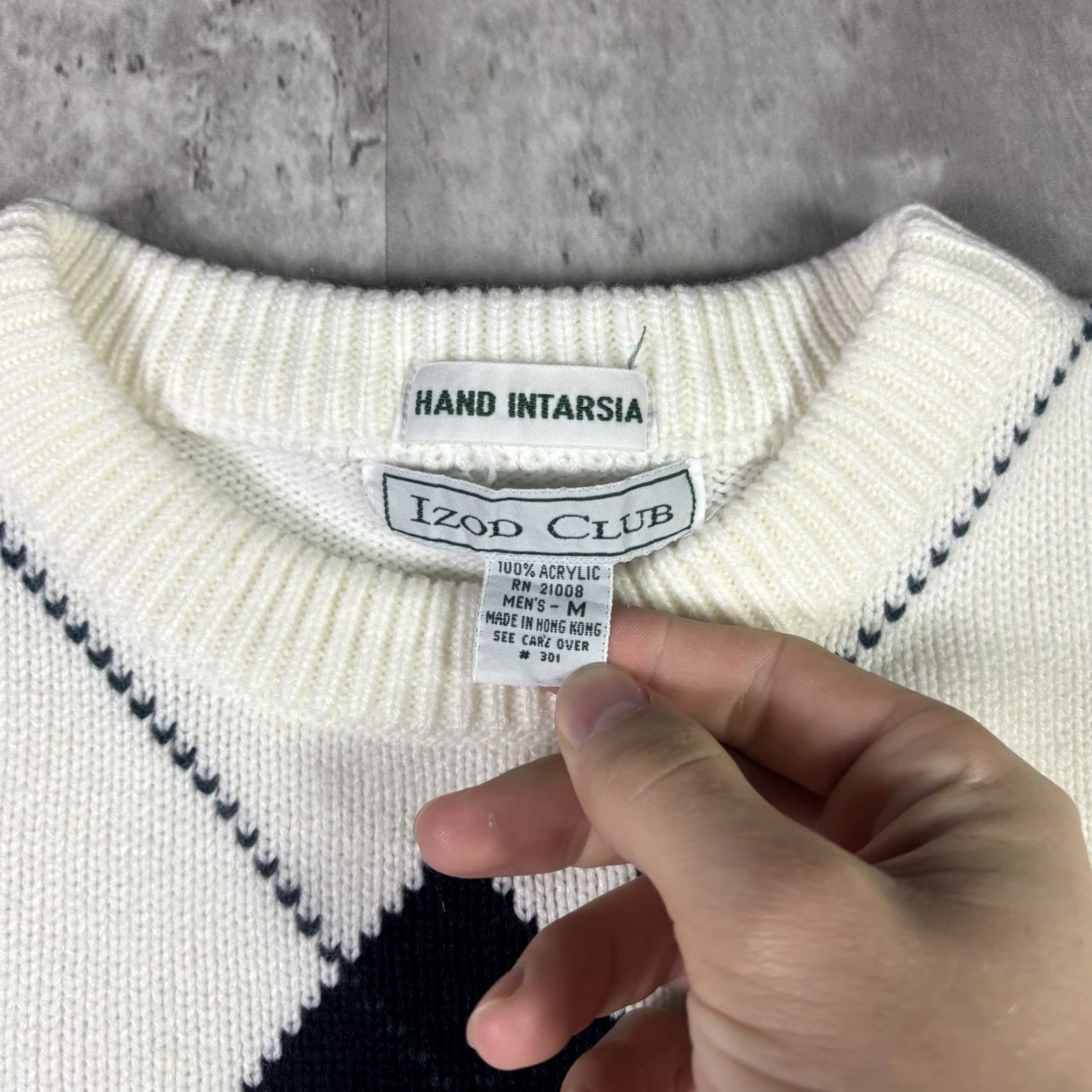 Izod VINTAGE Izod Club Knit Sweater Diamond Pattern Pullover Adult Medium 90s Mens Navy White Cotton Knit Crew Neck Long Sleeve Size US M / EU 48-50 / 2 - 5 Thumbnail