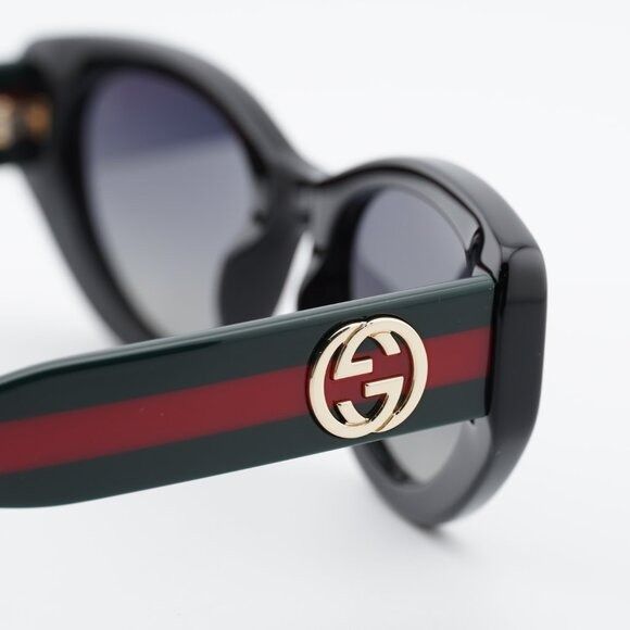 Gucci GG1862S 005 Sunglasses Black/Green Cat Eye Frame, Grey