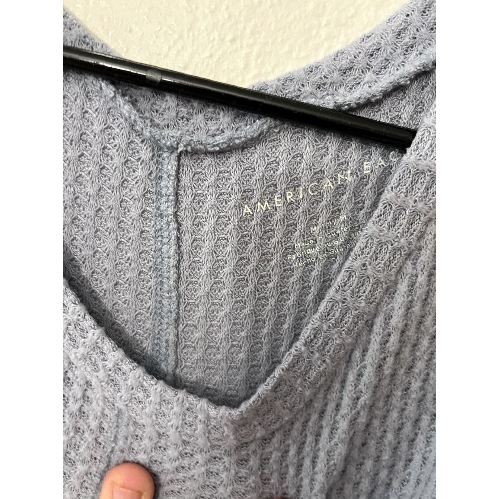 American Eagle Outfitters American Eagle Outfitters Knit Sweater Medium Blue Long Sleeve Solid Crew Light Weight Size M / US 6-8 / IT 42-44 - 2 Thumbnail