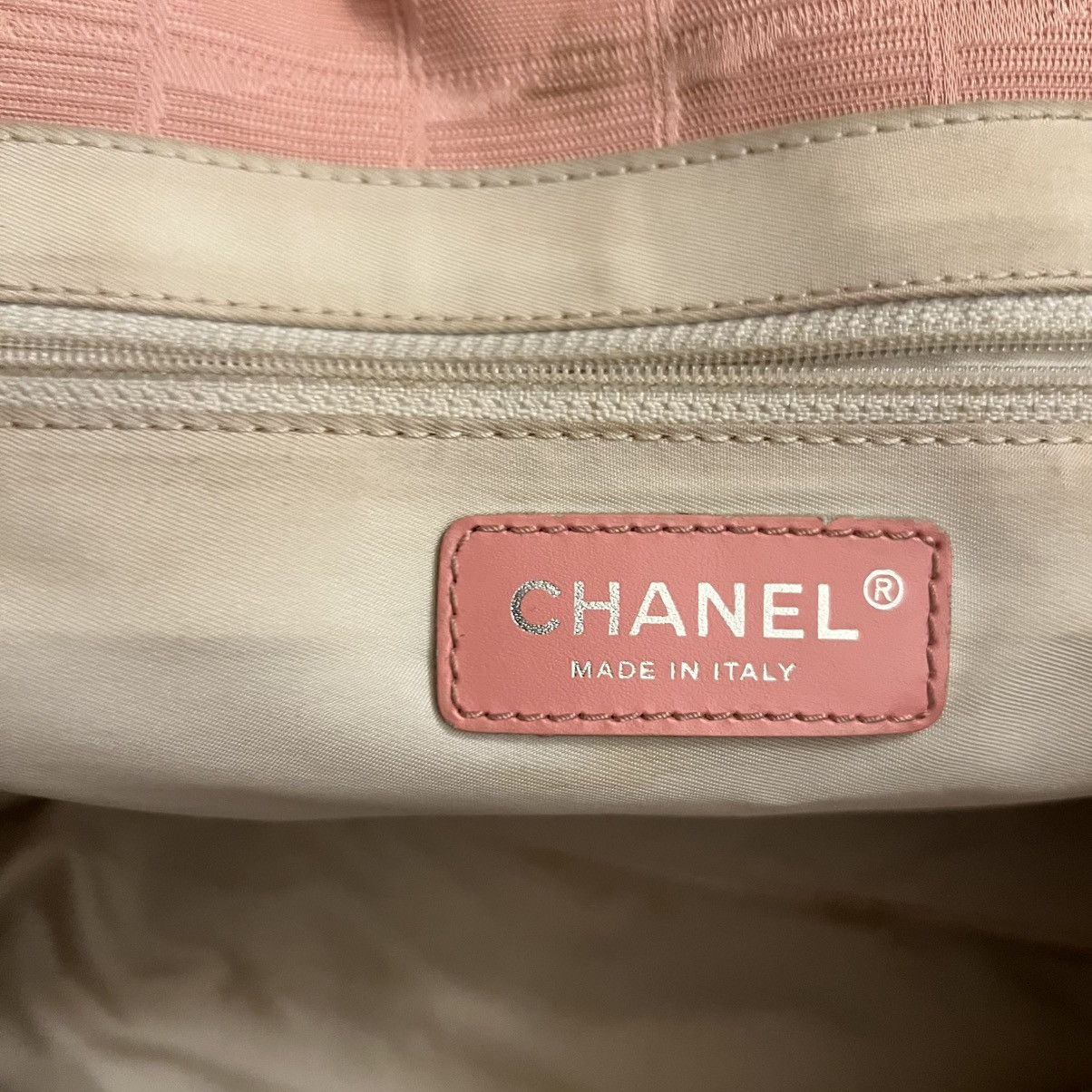 Chanel Vintage Y2K Chanel bag Size ONE SIZE - 2 Thumbnail