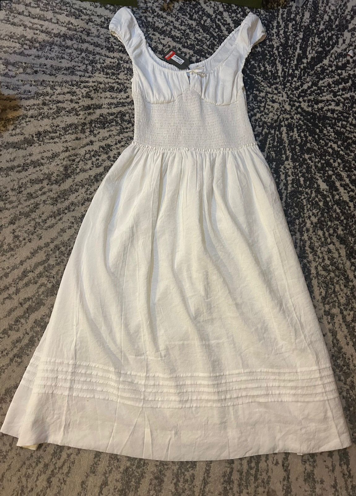 Allsaints AllSaints Eliza Smocked Bodice Maxi Dress size 8 Size M / US 6-8 / IT 42-44 - 4 Thumbnail