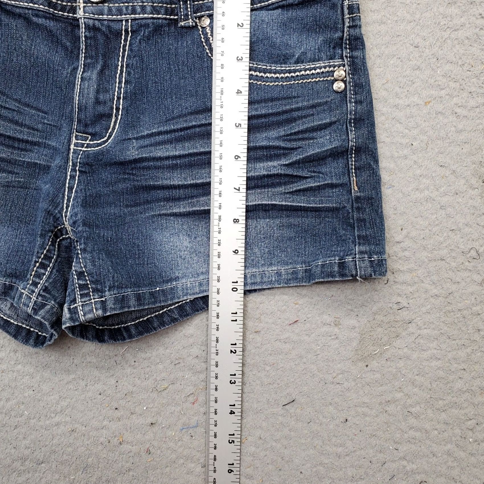 Vintage Apollo Chino Shorts Womens Size 11/12 Blue Denim Regular Fit Embellished Pockets Size 32" / US 10 / IT 46 - 3 Thumbnail