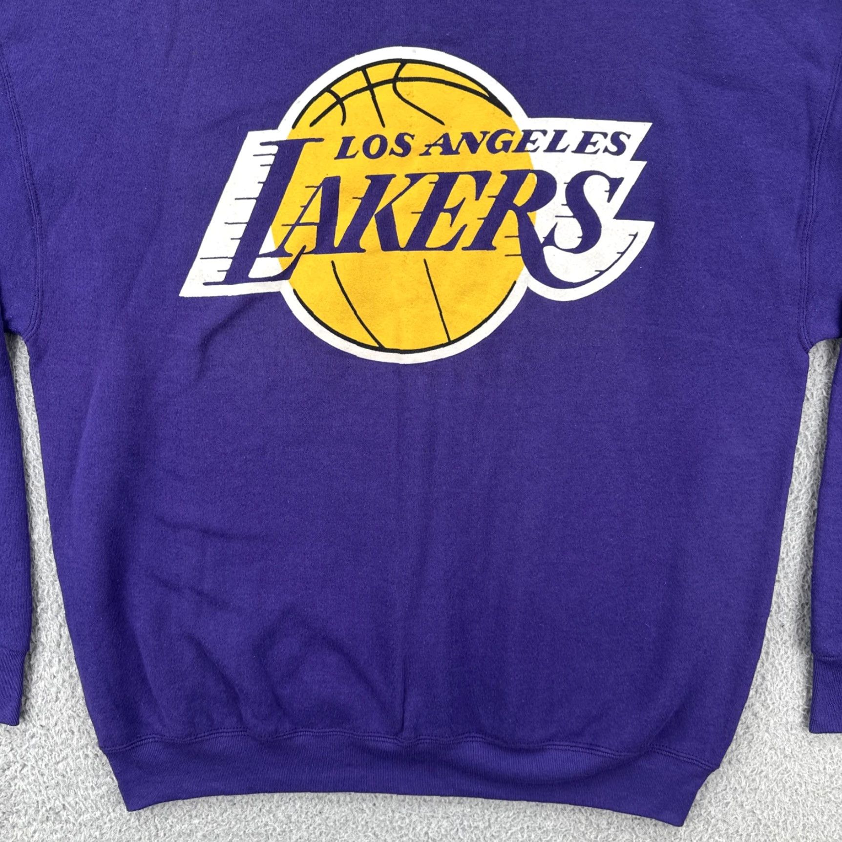 Fruit Of The Loom VINTAGE Fruit of the Loom Mens XL Purple Crew Neck Sweatshirt Los Angeles Lakers 90s Shirt Mens XL Purple 90s Sports LEGO Size US XL / EU 56 / 4 - 4 Thumbnail
