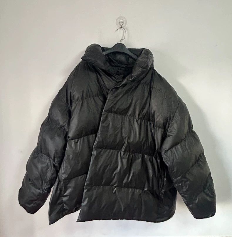 Balenciaga Balenciaga SS23 Letter Print Down Jacket-dmc Size US L / EU 52-54 / 3 - 1 Thumbnail