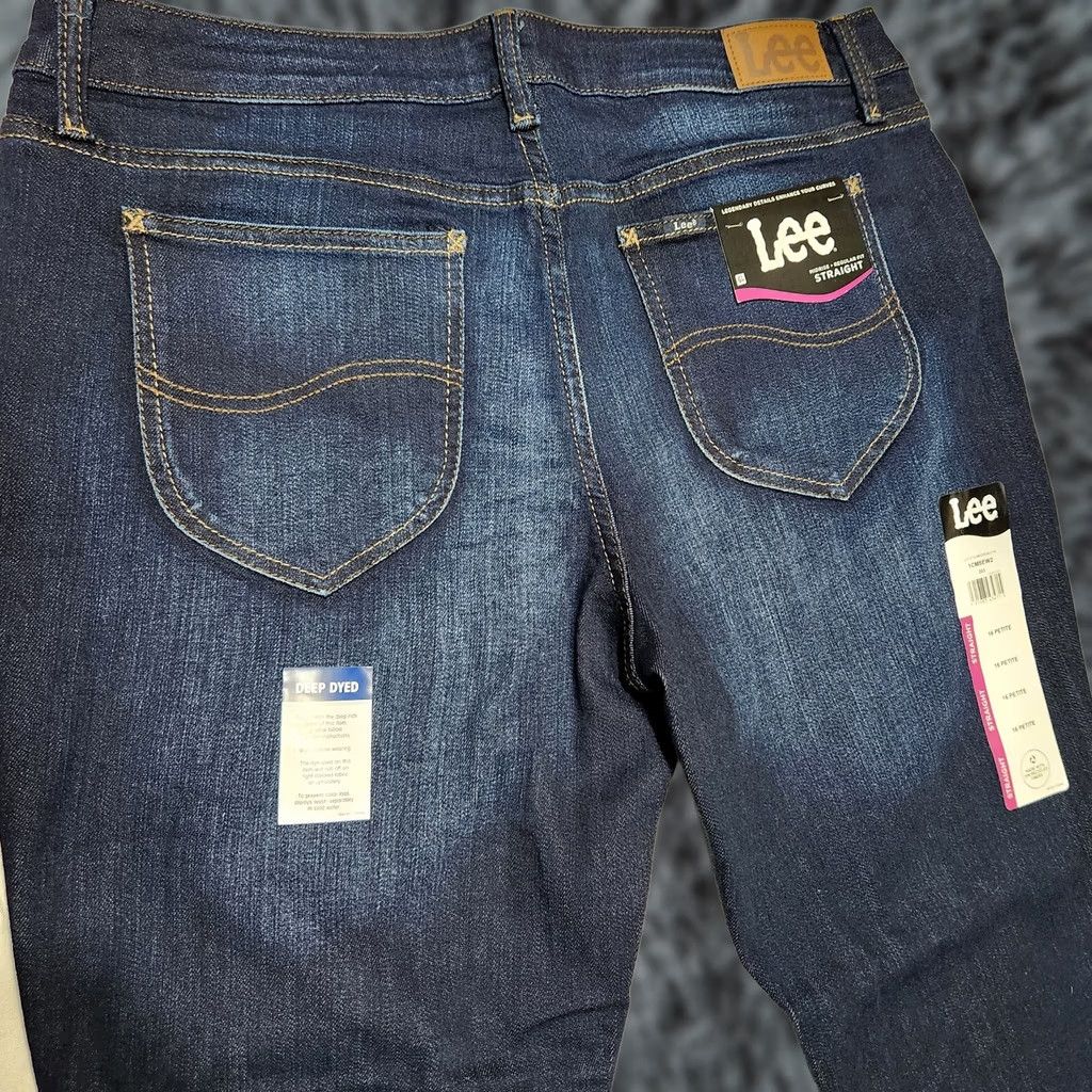 Lee Lee Jeans Women 16 Petite Straight Leg Mid Rise Dark Wash Stretch Denim Size 38" / US 16 / IT 52 - 1 Thumbnail