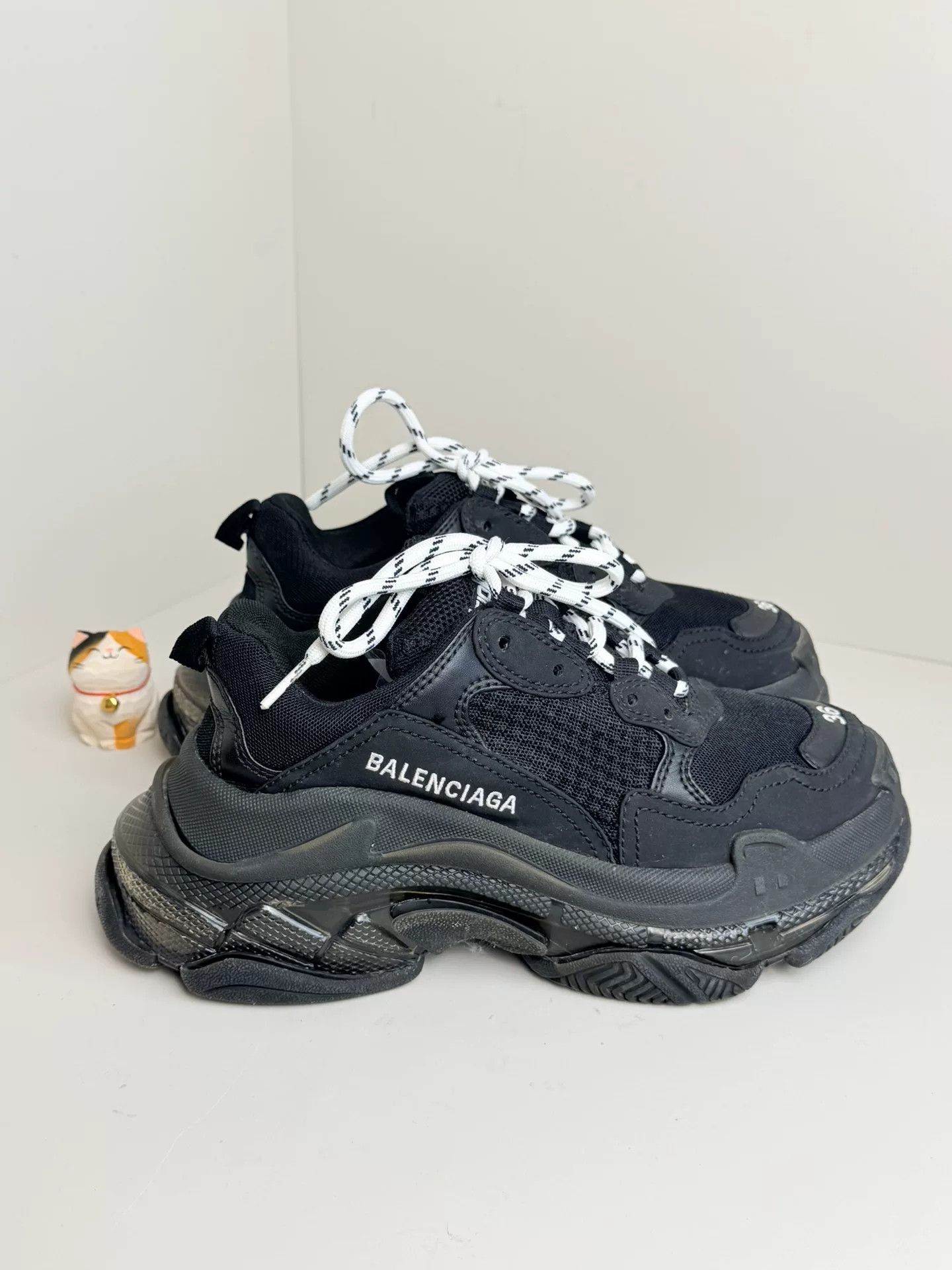 Balenciaga Balenciaga Black Lowtop Sneakers us_6 Women Size US 6 / IT 36 - 1 Thumbnail