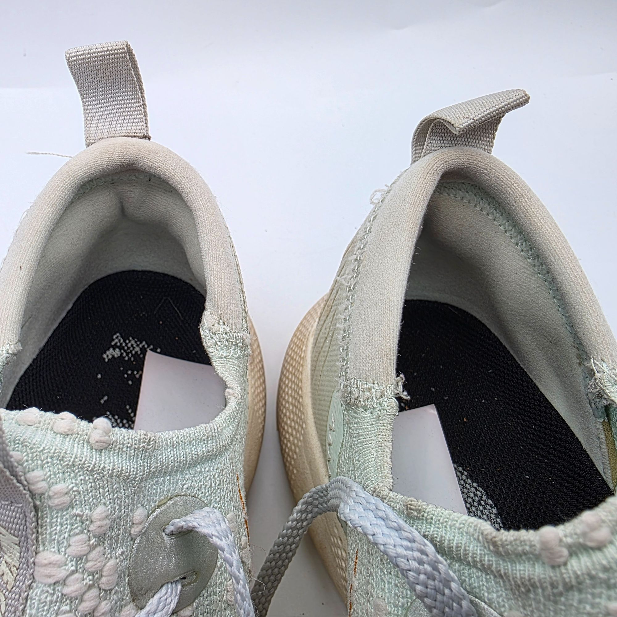 Nike Nike React Escape Run Women Size 6 Running Shoes Barely Gree Size US 9 / IT 39 - 9 Thumbnail