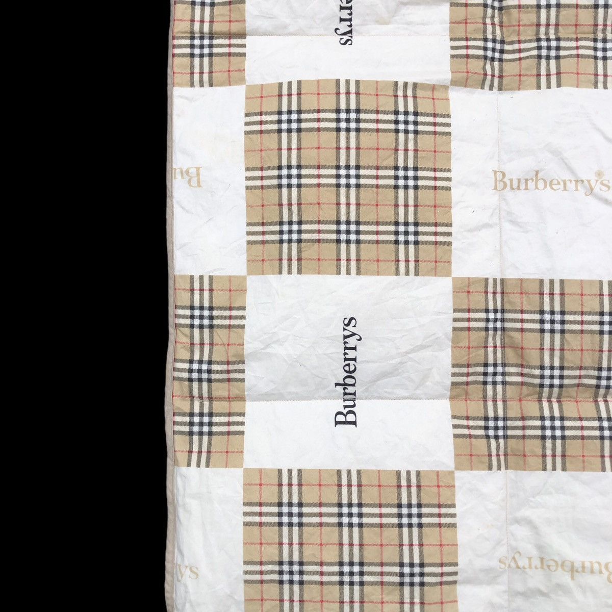 Burberry Vintage Burberrys Packable Goose Feather Mini Blanket Size ONE SIZE - 6 Thumbnail