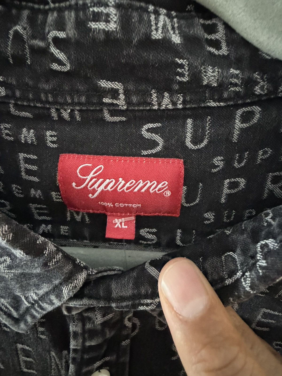 Supreme Supreme Warp Jacquard Logo Denim Shirt XL Size US XL / EU 56 / 4 - 4 Thumbnail