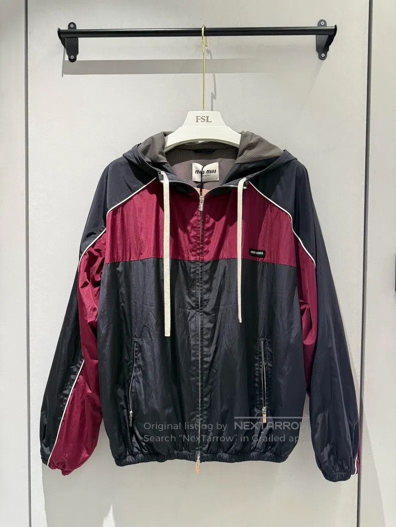 Miu Miu Miu Miu 36 Black and red color matching hooded coat Size S / US 4 / IT 40 - 1 Thumbnail