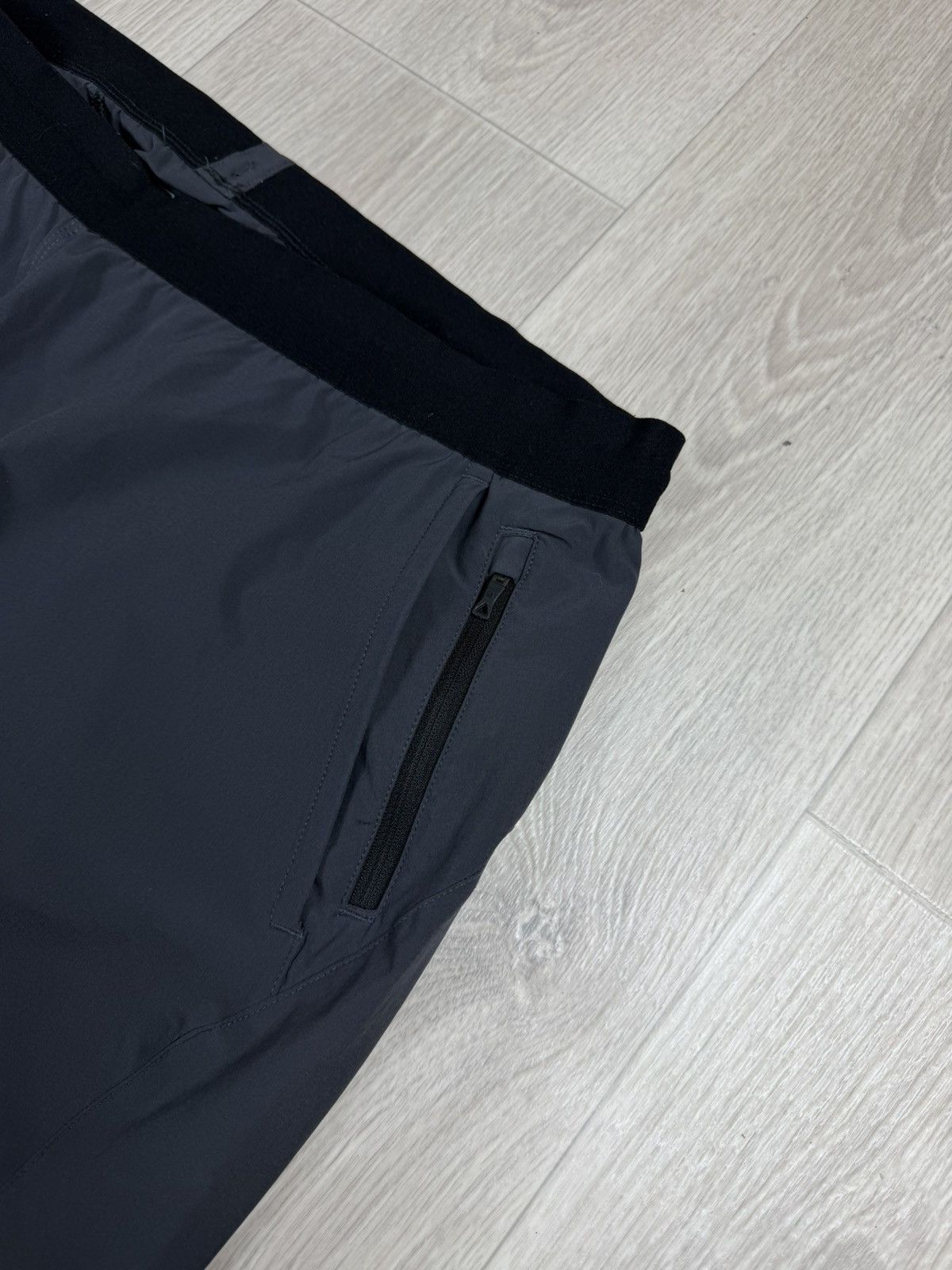The North Face The North Face Grey Sweatpants Size XXL Size US 38 / EU 54 - 4 Thumbnail
