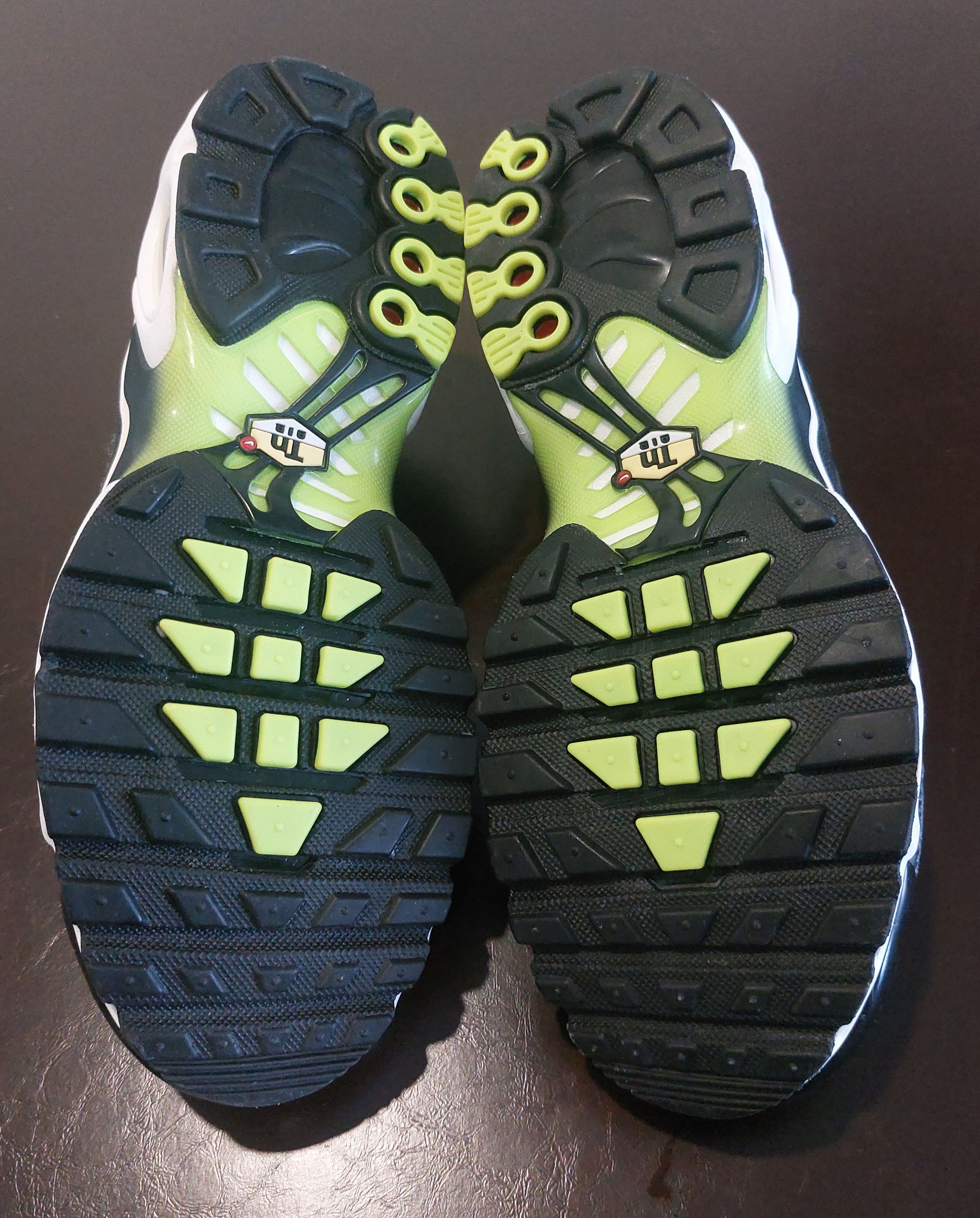 Nike Nike Air Max Plus Black Volt Just Do It Size US 6 / EU 39 - 3 Thumbnail