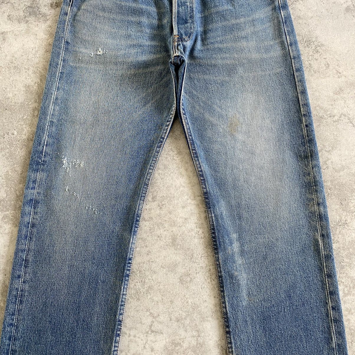 Levi's Vintage 1996 Levi’s 501 Faded Blue Ripped Denim Jeans Size US 31 - 4 Thumbnail