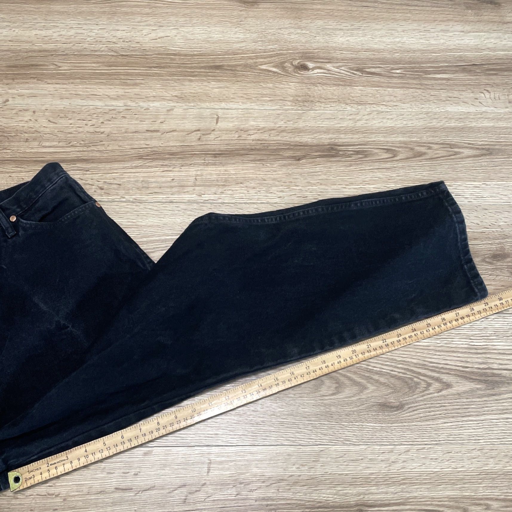 Wrangler WRANGLER Men's Regular Fit Straight Leg Faded Black Denim Jeans - Size 40x30 Size US 40 / EU 56 - 6 Thumbnail