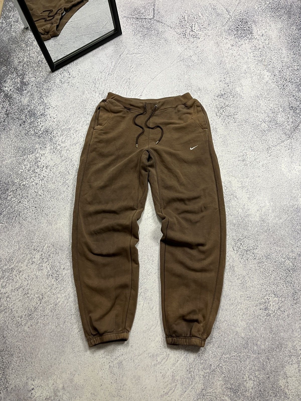 Nike × Vintage Nike Essential Vintage Y2K Brown Baggy Sweatpants Hype Y2K Size US 36 / EU 52 - 1 Thumbnail