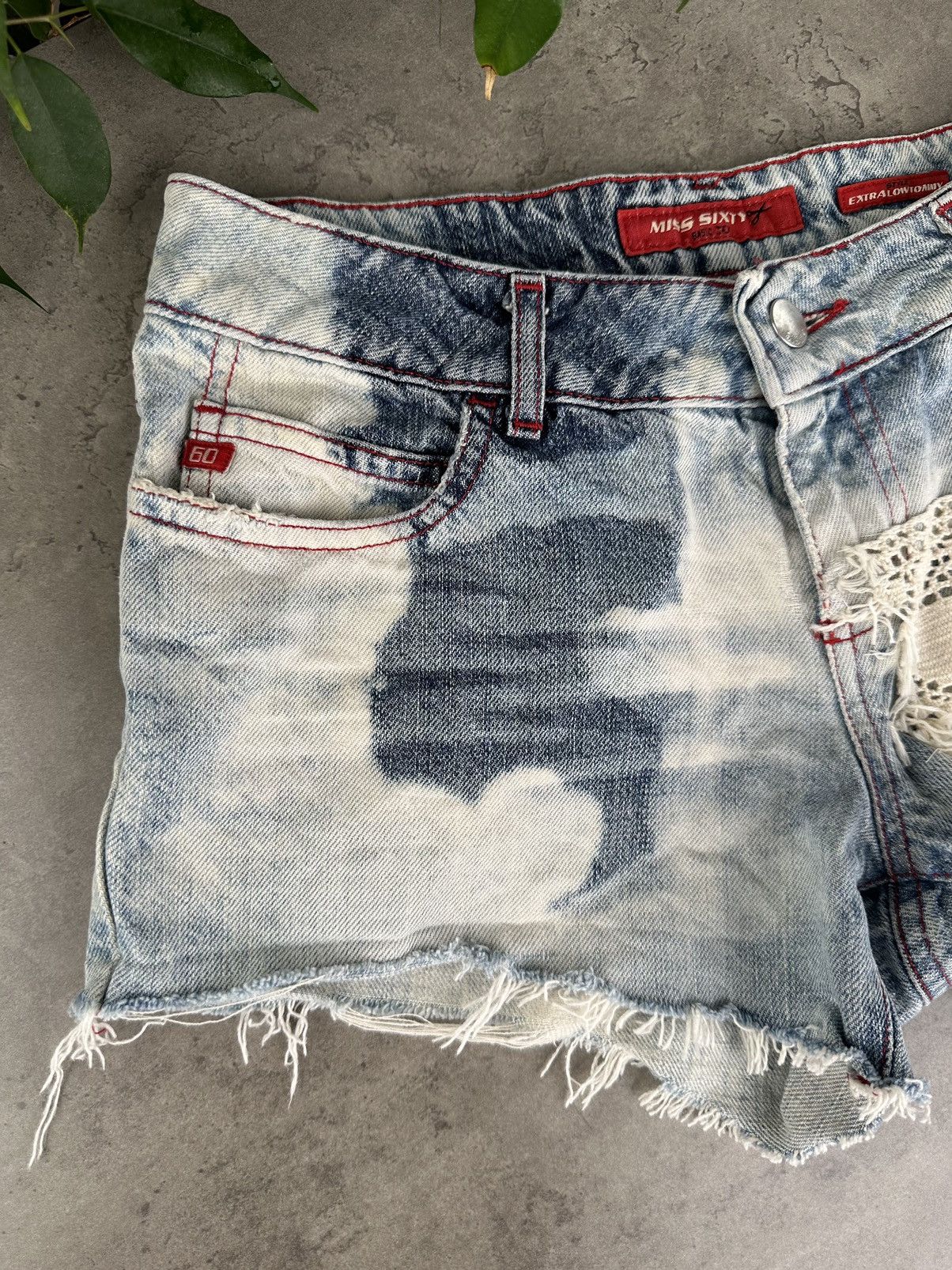 Miss Sixty Miss Sixty Shorts Size 28" / US 6 / IT 42 - 4 Thumbnail