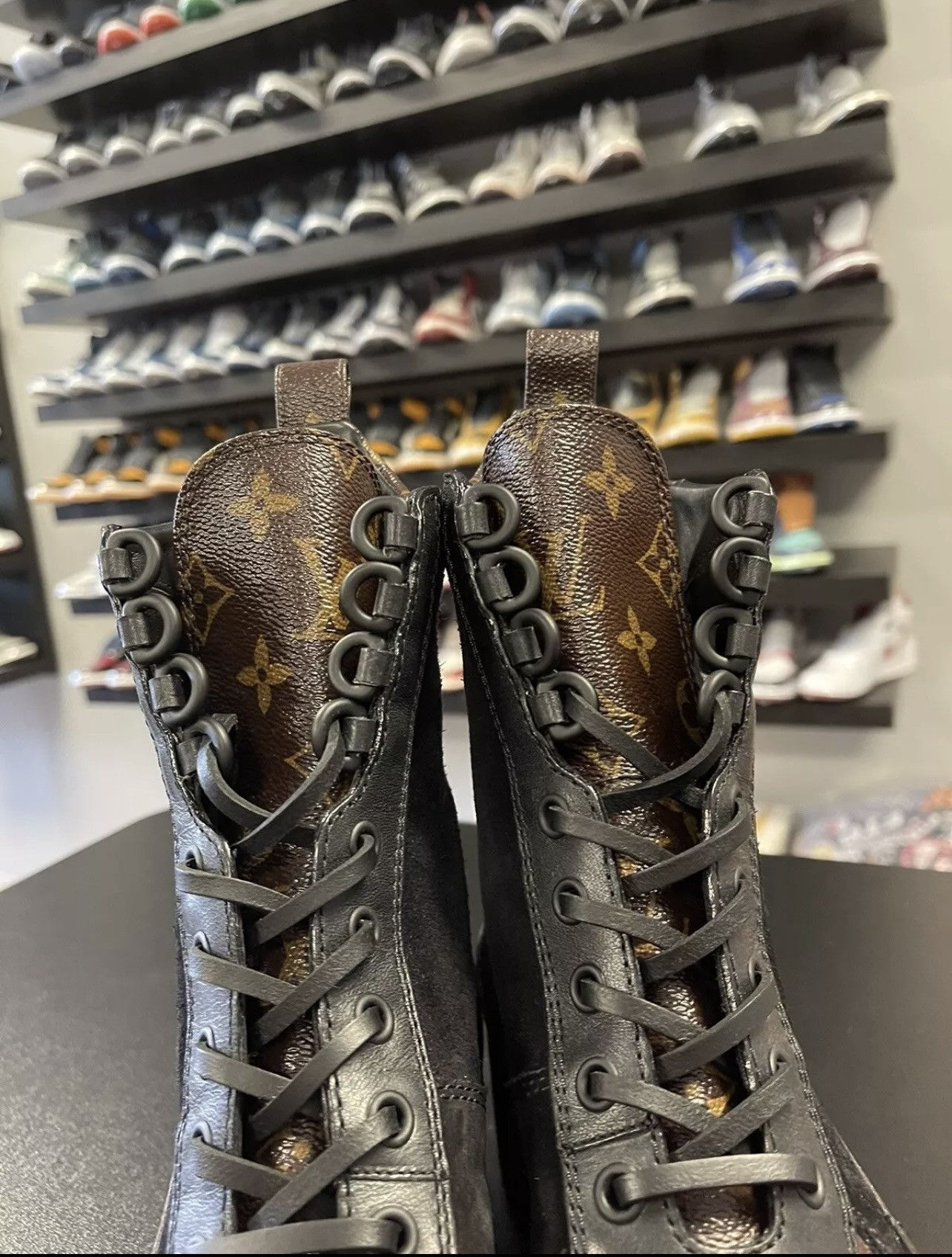 Louis Vuitton Size 5US/35EU - Louis Vuitton Laureate Black Monogram Boots Size US 5 / IT 35 - 3 Thumbnail