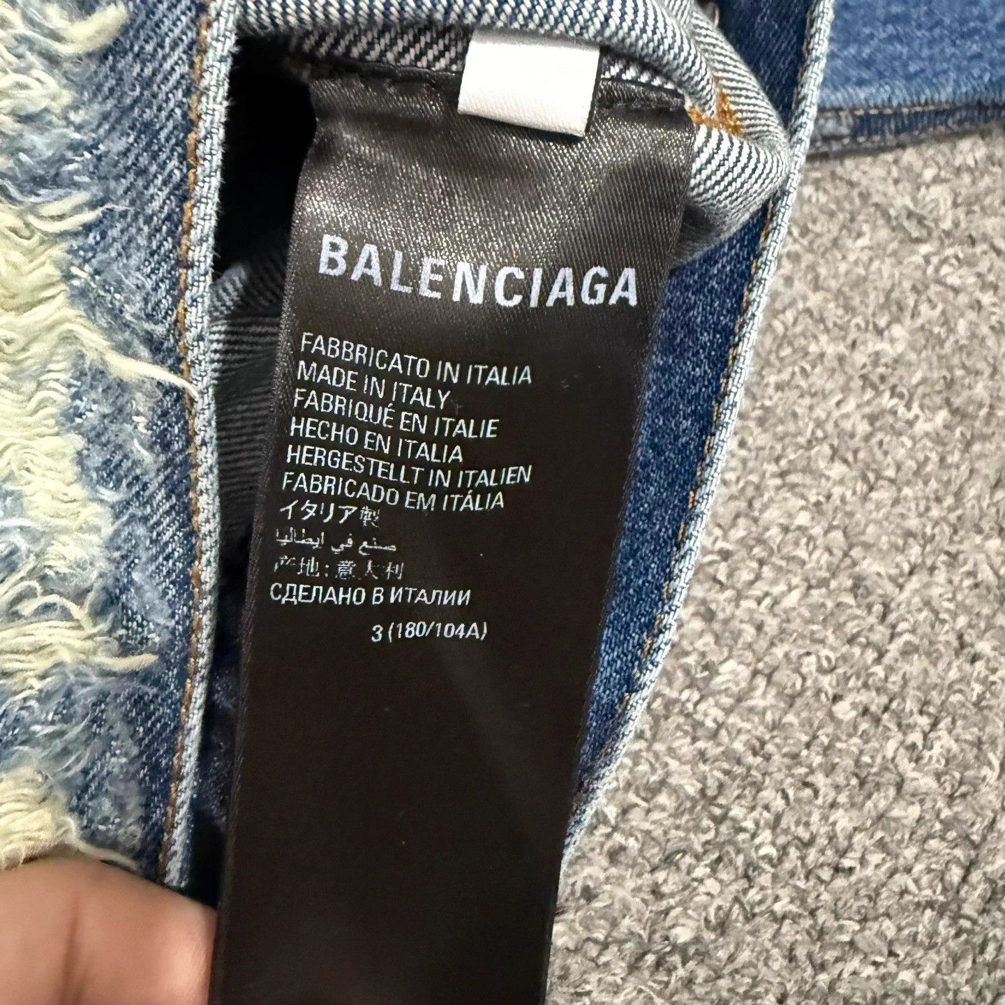 Balenciaga Balenciaga Distressed Graffiti Print Denim Jacket 3 Unworn Size US L / EU 52-54 / 3 - 4 Thumbnail