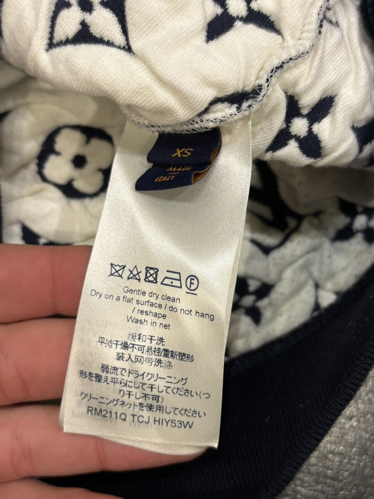 Louis Vuitton Louis Vuitton Monogram Crewneck Navy Size US XS / EU 42 / 0 - 5 Thumbnail
