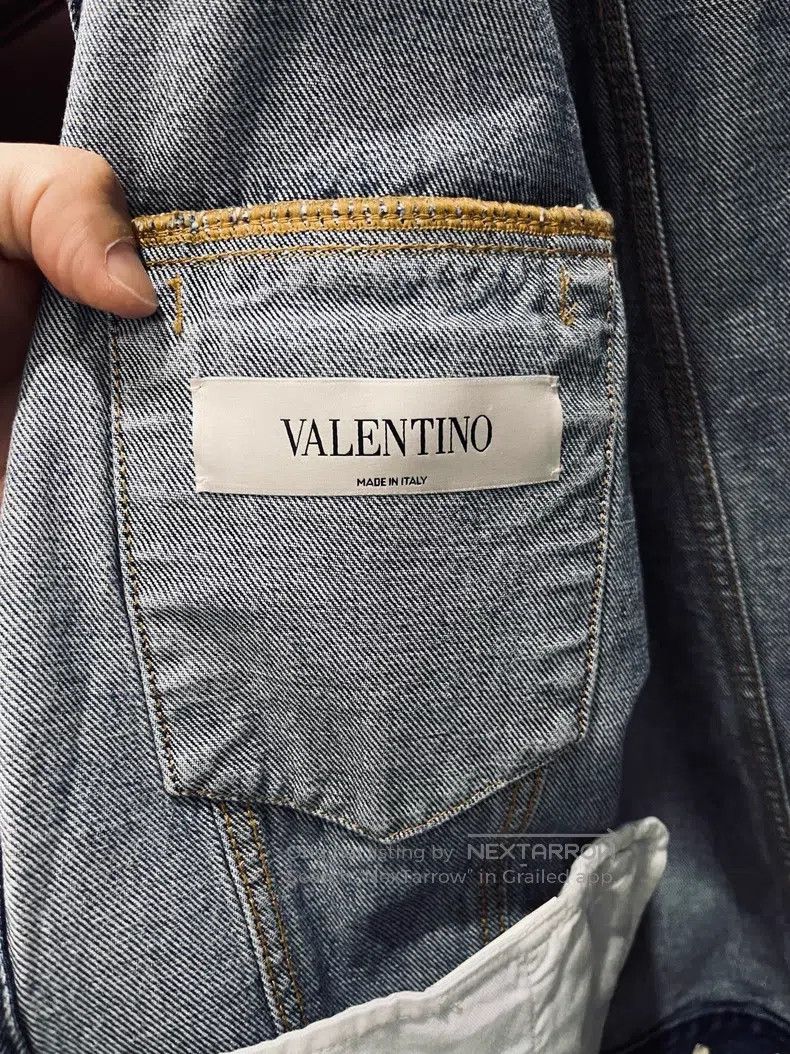 Valentino Valentino Full print of big logo denim jacket and jacket Size US S / EU 44-46 / 1 - 2 Thumbnail