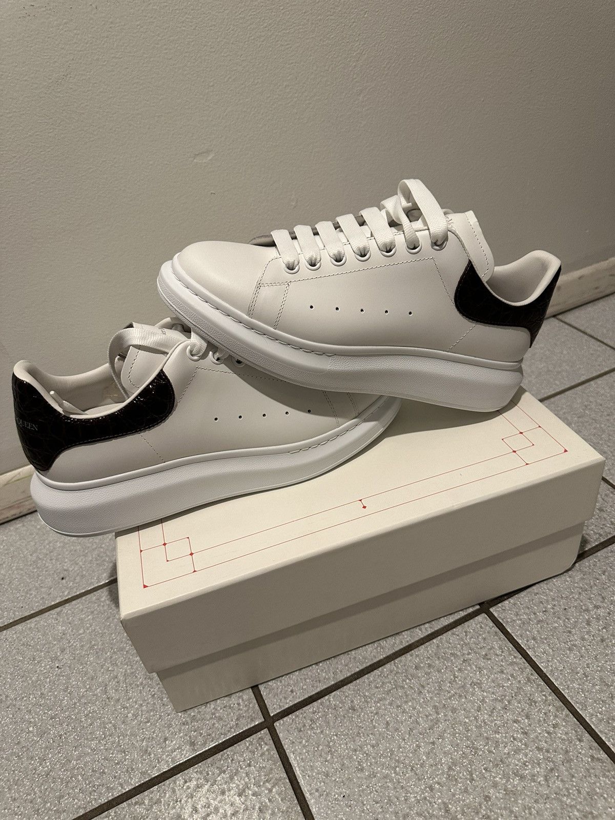 Alexander mcqueen size 10 store