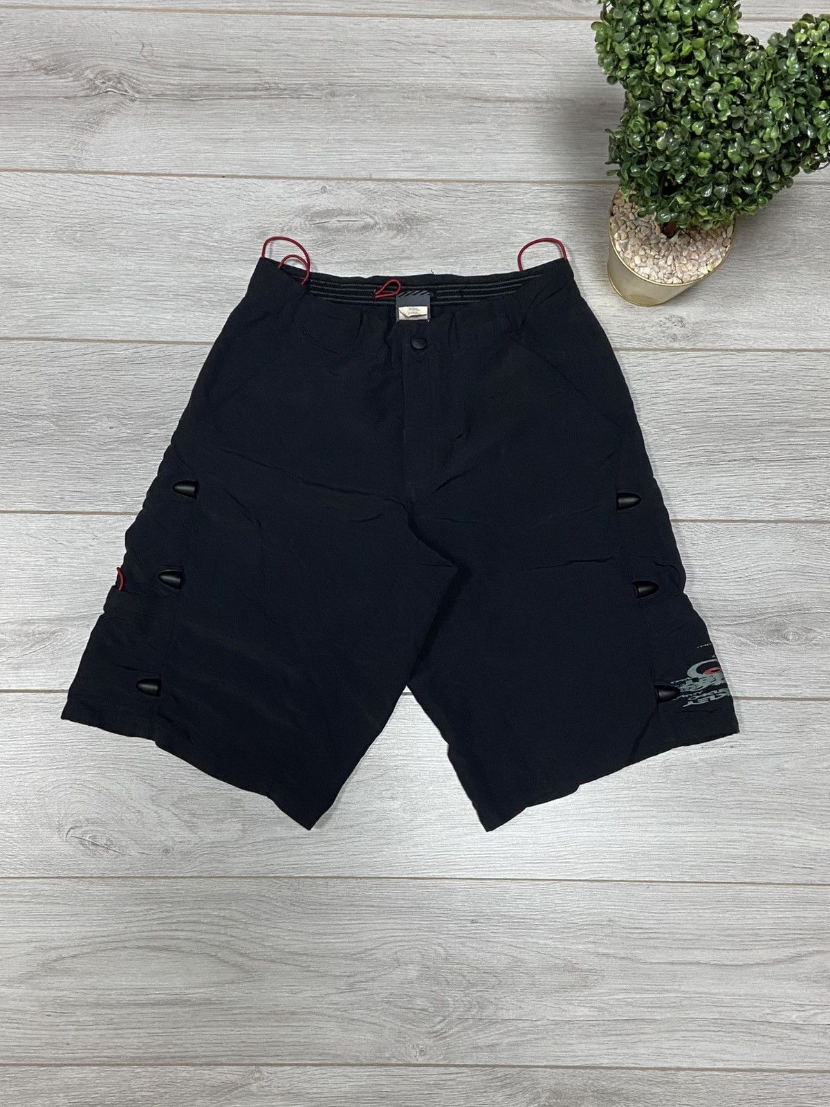 Vintage Oakley avant-garde Y2K vintage shorts Size US 32 / EU 48 - 1 Thumbnail